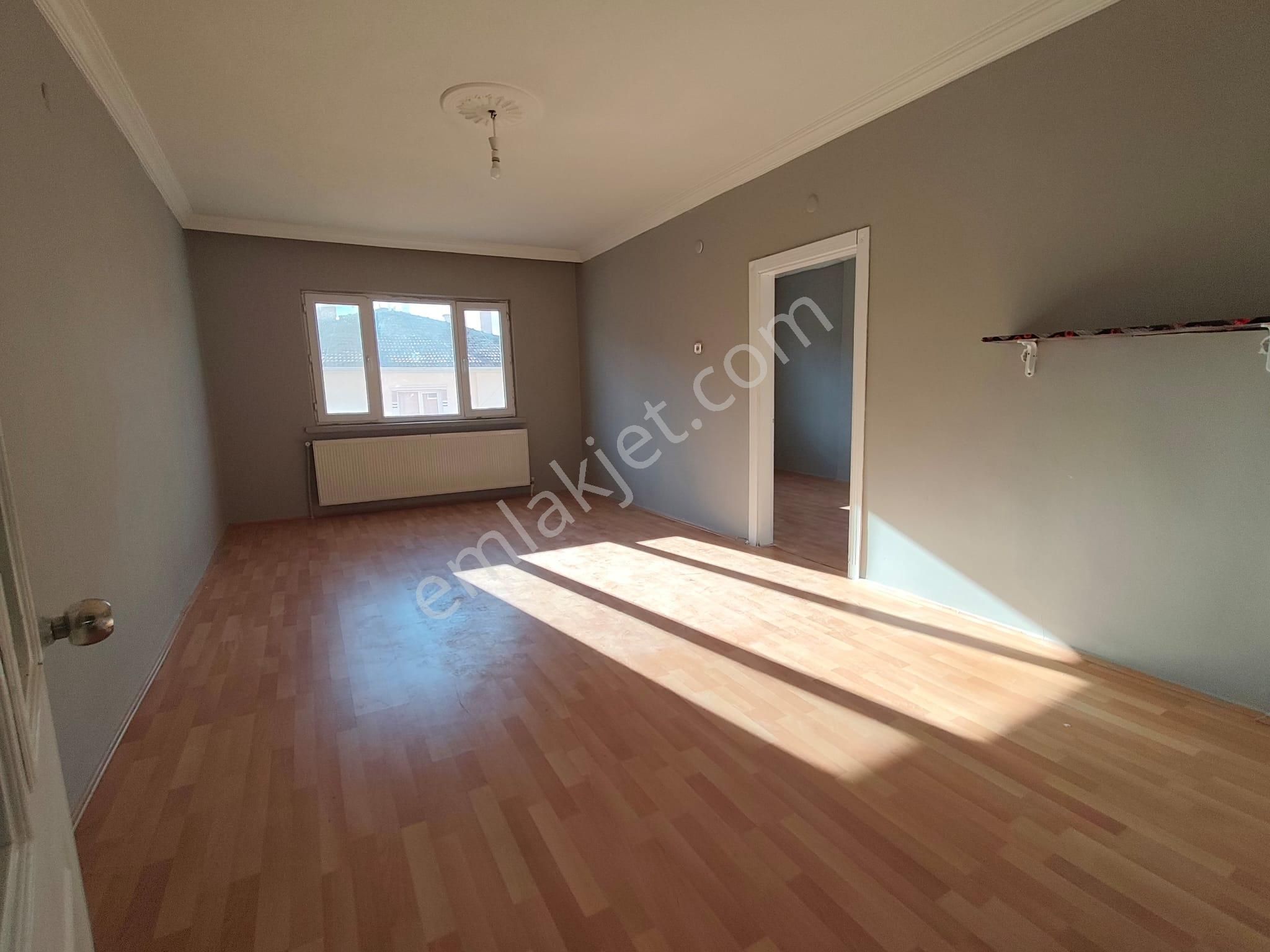 Yılmaz Gayrimenkul'den Ara Katta Yapılı Masrafsız 2849 Pv 3+1 Fırsat Dairesi - Görsel 18