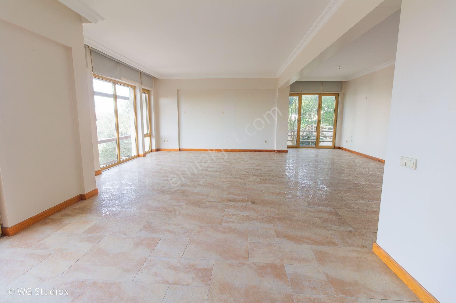 Sarıyer Zekeriyaköy De Özel Havuzlu 380 M2 Bahçeli Frezya Tipi - Görsel 28