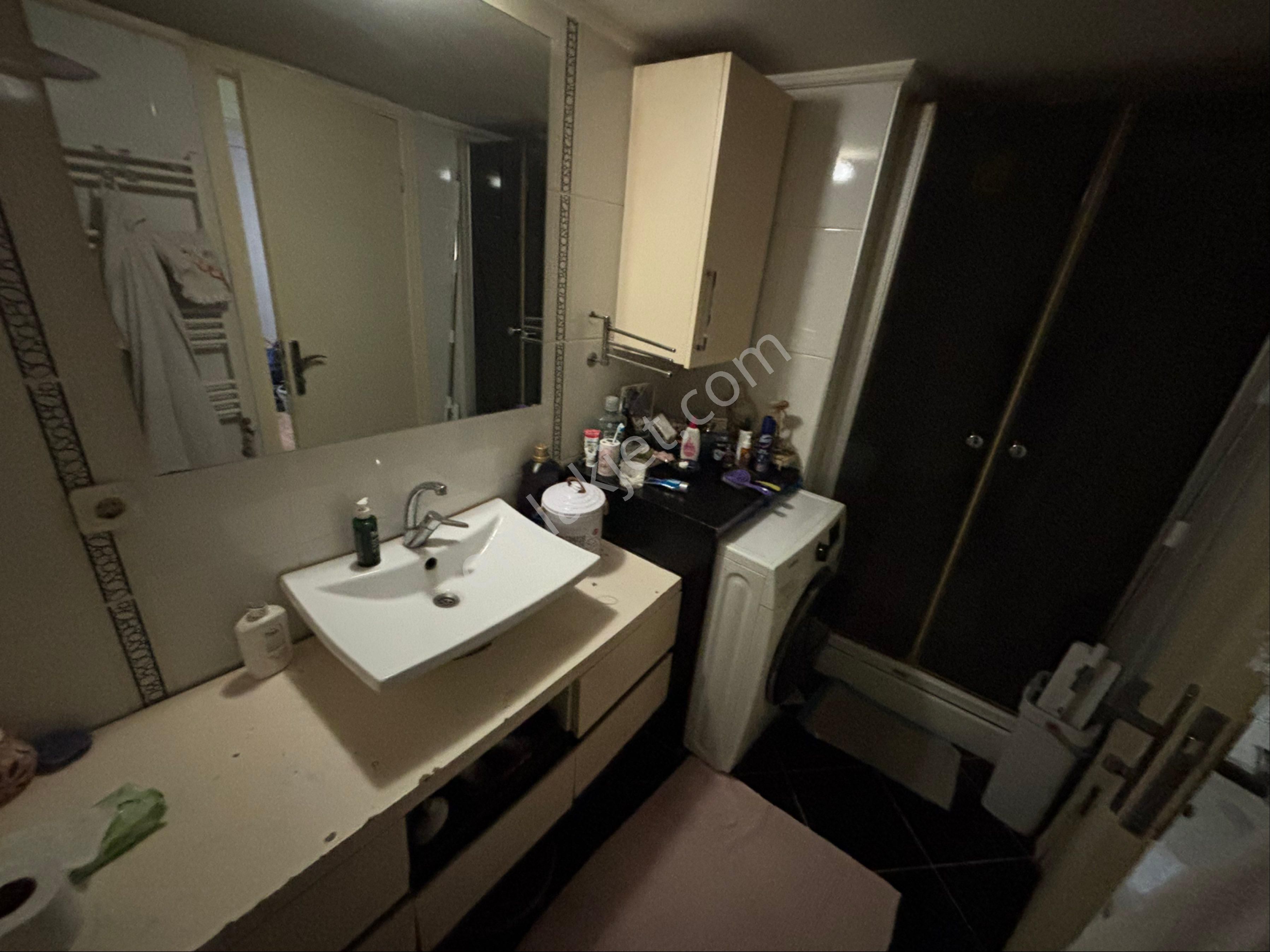 Asilden Göztepe,mithatpaşa Pareleli Satılık 3+1 - Görsel 13