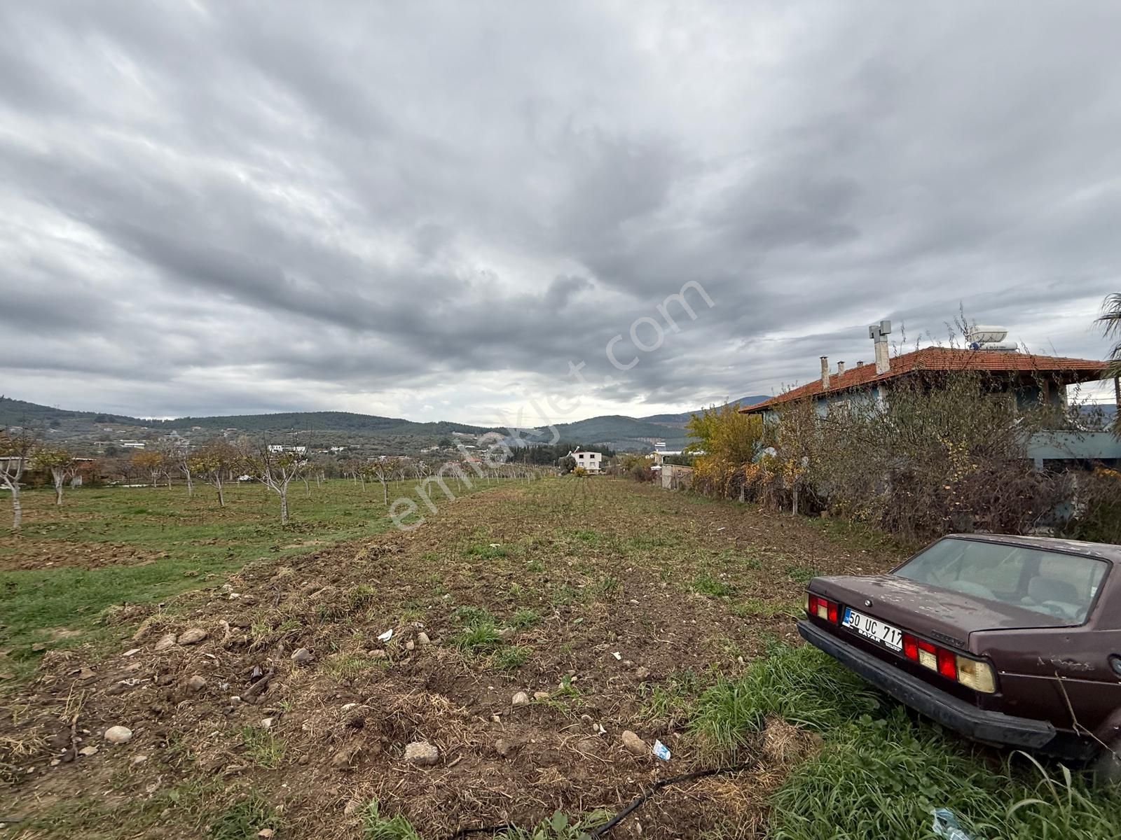 İzmir Torbalı Bozköy'de Köy İçi Asfalt Yola Cepheli 2250m2 Kuyusu Olan Satılık Bağ Bahçe Zeytinlik - Görsel 3