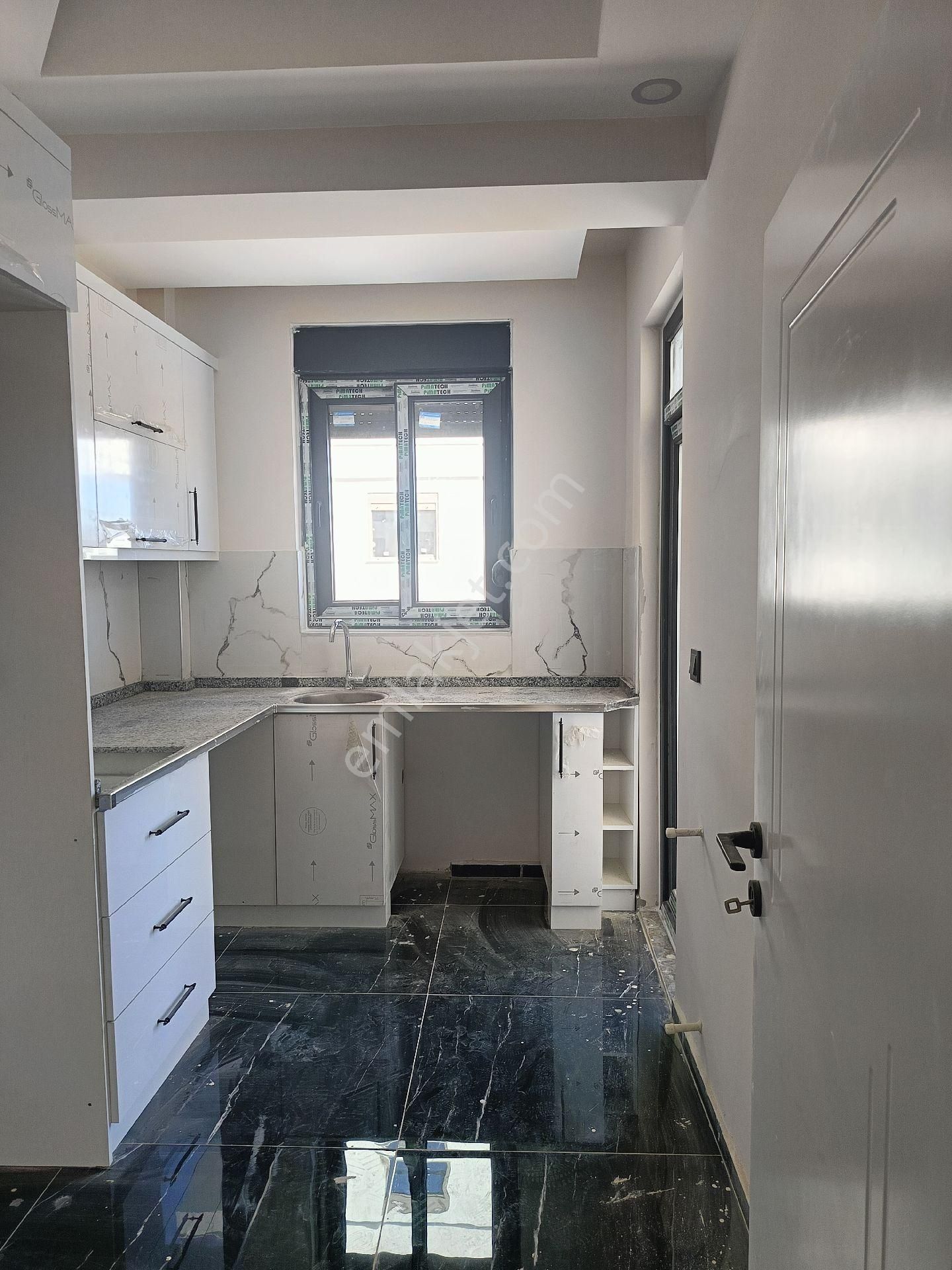 V Karşıyaka Mah Acil 2+1 Katta - Görsel 12