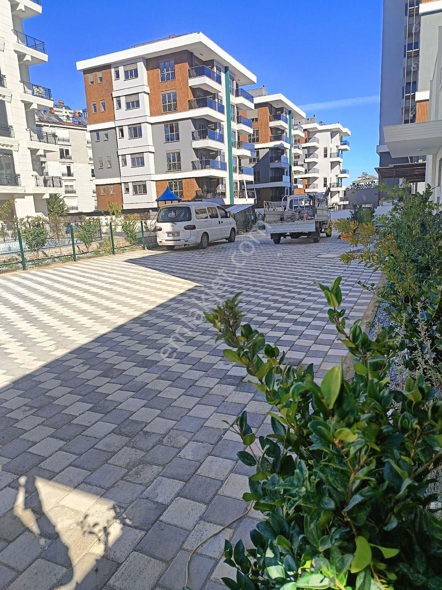 V Karşıyaka Mah Acil 2+1 Katta - Görsel 21