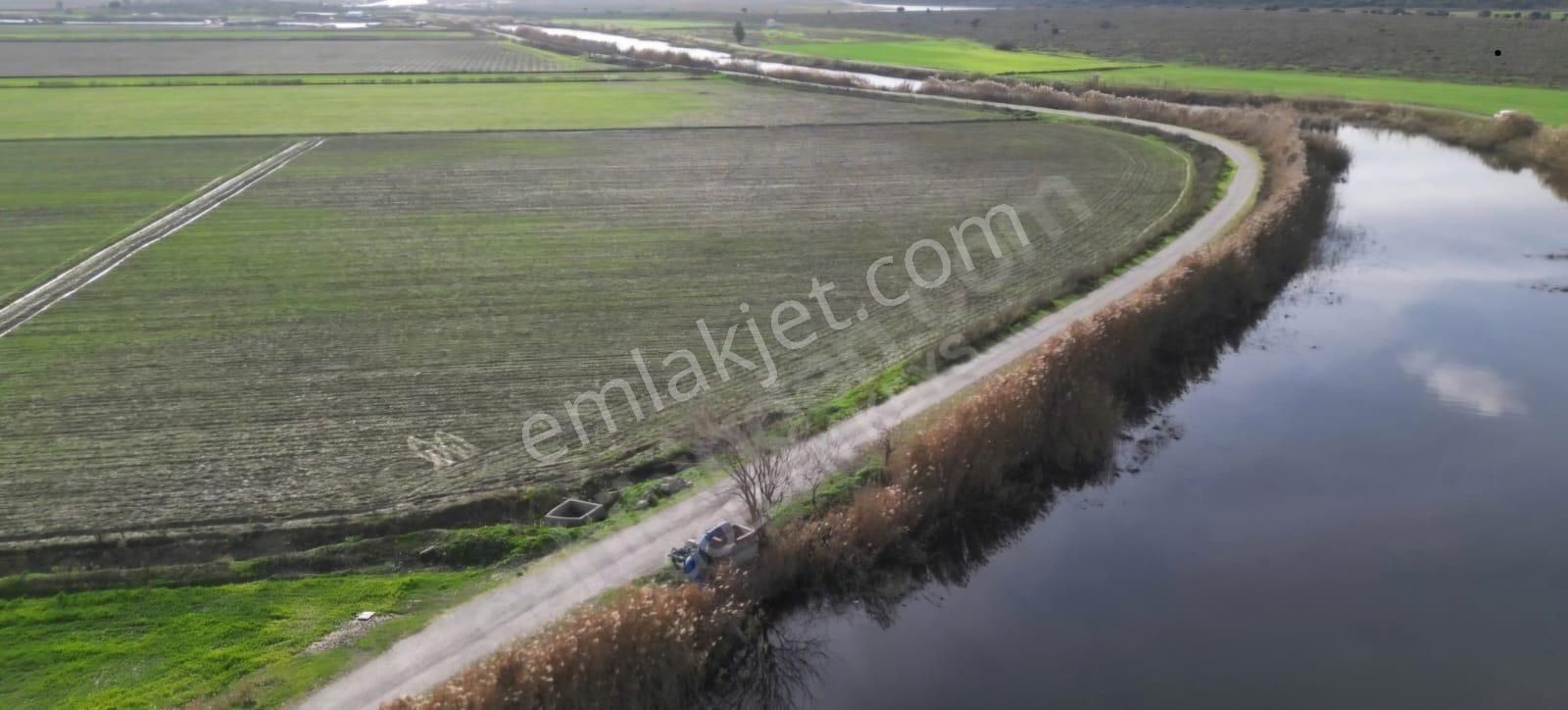 Foça Yenibağarası Gediz Deltası Yanı Satılık Tarla - Görsel 3