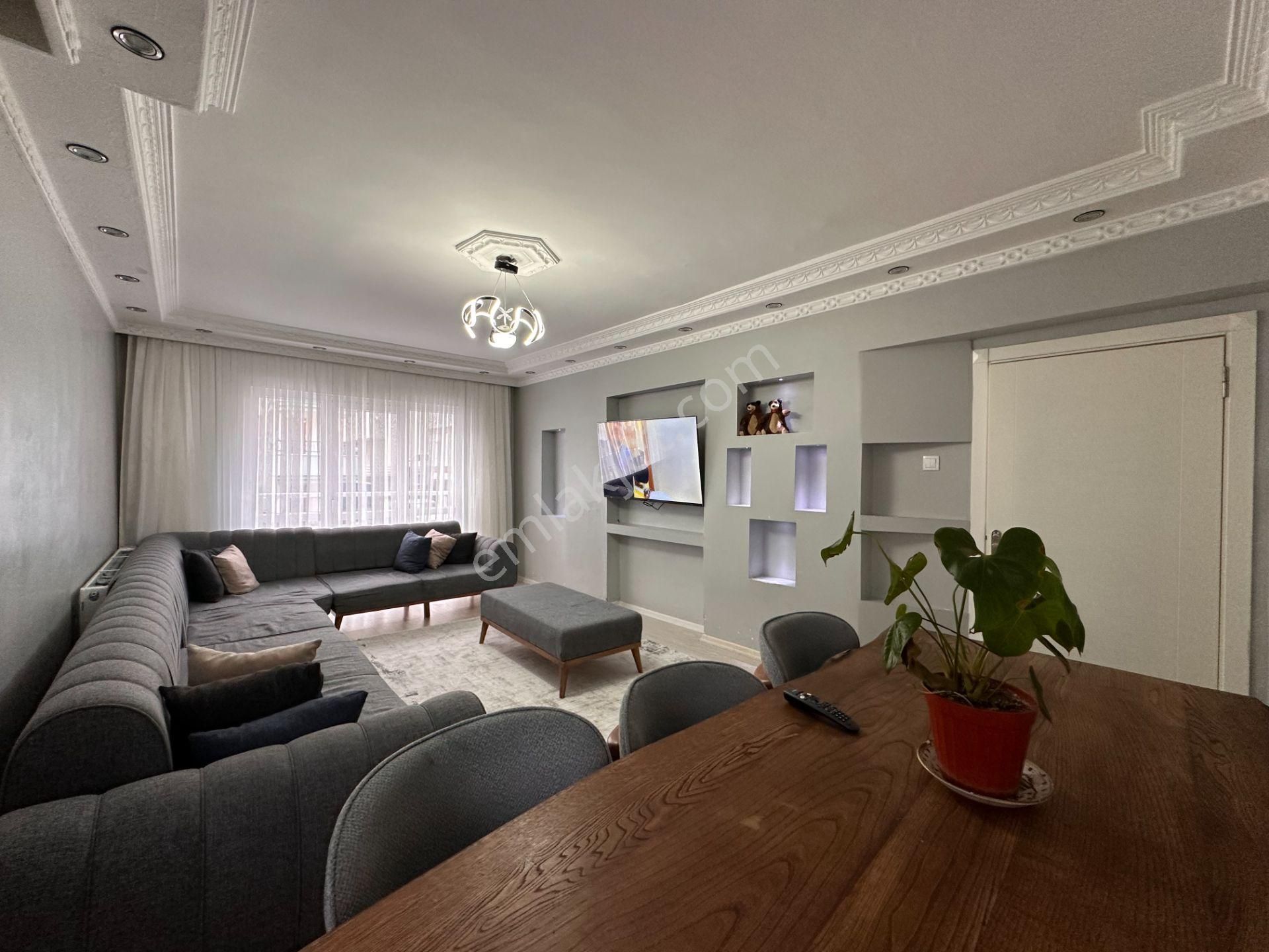 Pursaklar Mehmet Zengin Emlak'tan Asansörlü Ful Yapılı 3.kat 3+1 Daire