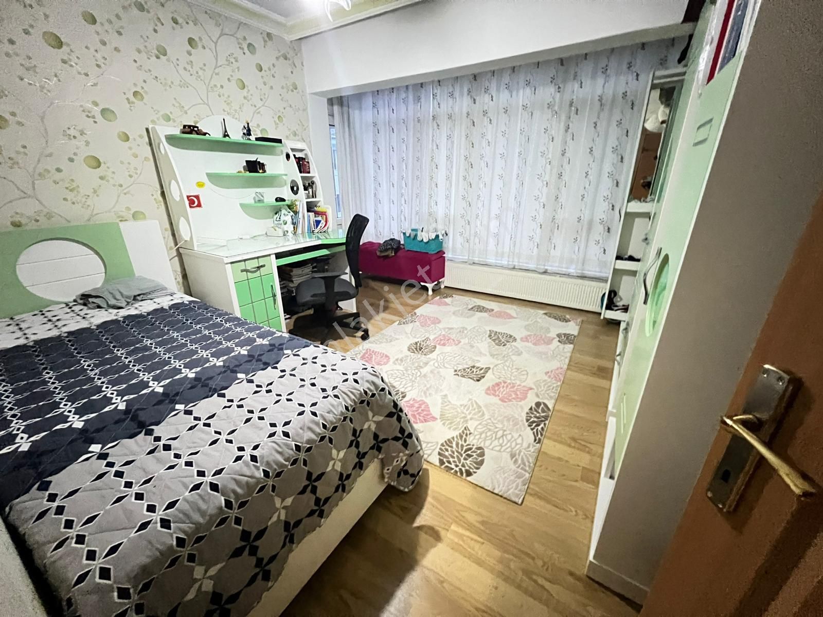 Atanora Vadiden Kabil Caddesi Yakını Ara Kat Ön Cephe 3 Cepheli 2 Banyolu 3+1 - Görsel 12