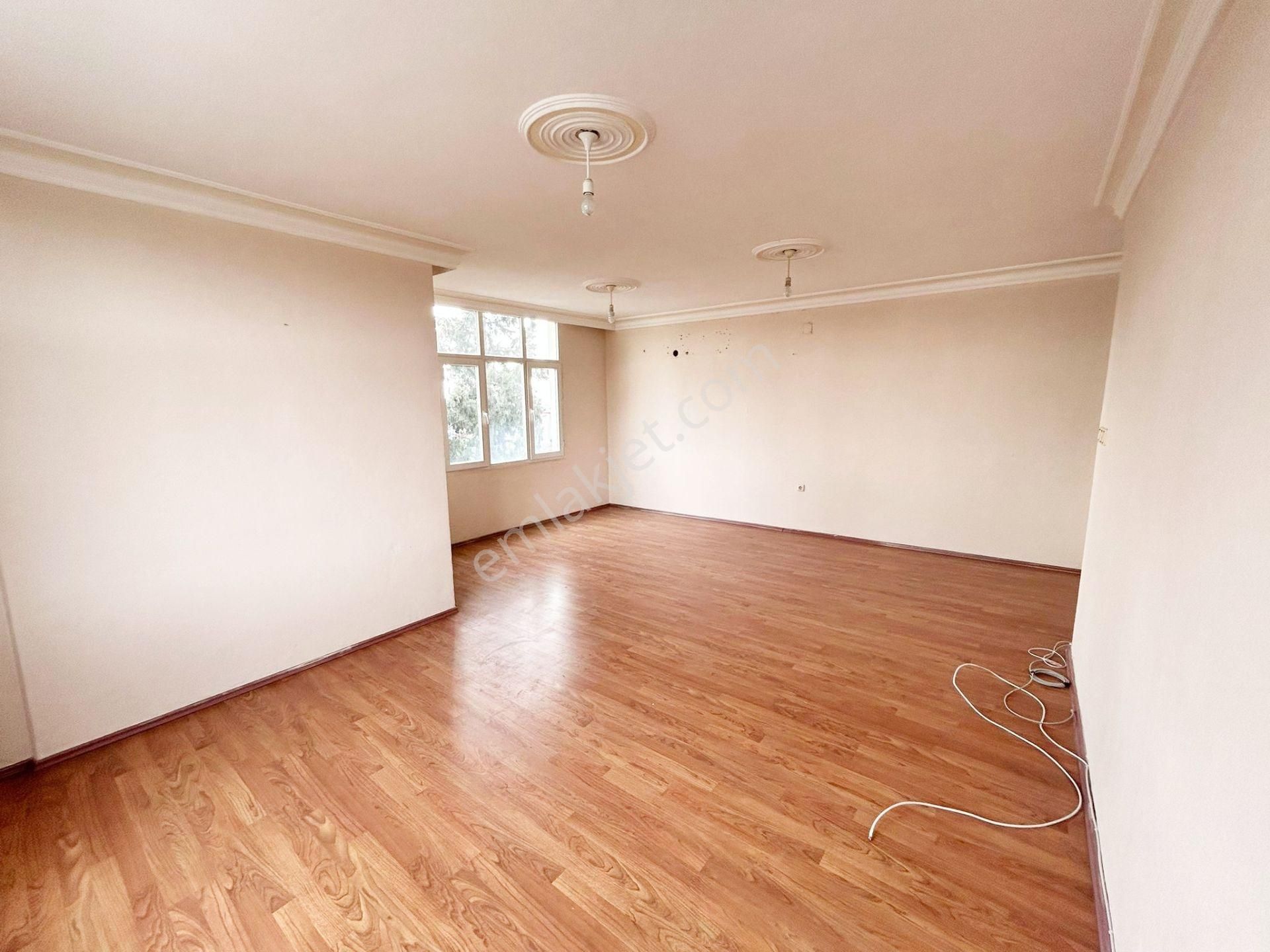 Final Okulları Civarı Güney Batı Cepheli 3+1 Kilerli Geniş Kullanışlı 2.kat Cazip Fiyat - Görsel 5