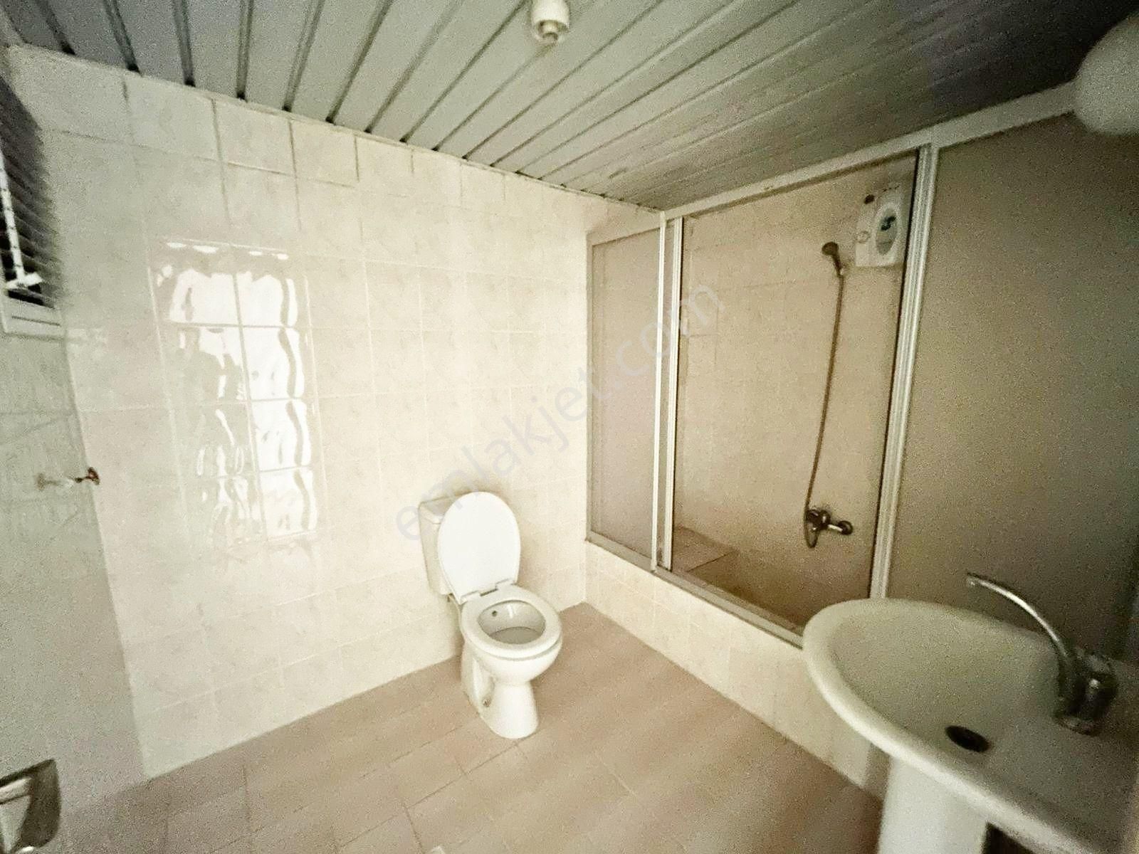 Final Okulları Civarı Güney Batı Cepheli 3+1 Kilerli Geniş Kullanışlı 2.kat Cazip Fiyat - Görsel 19