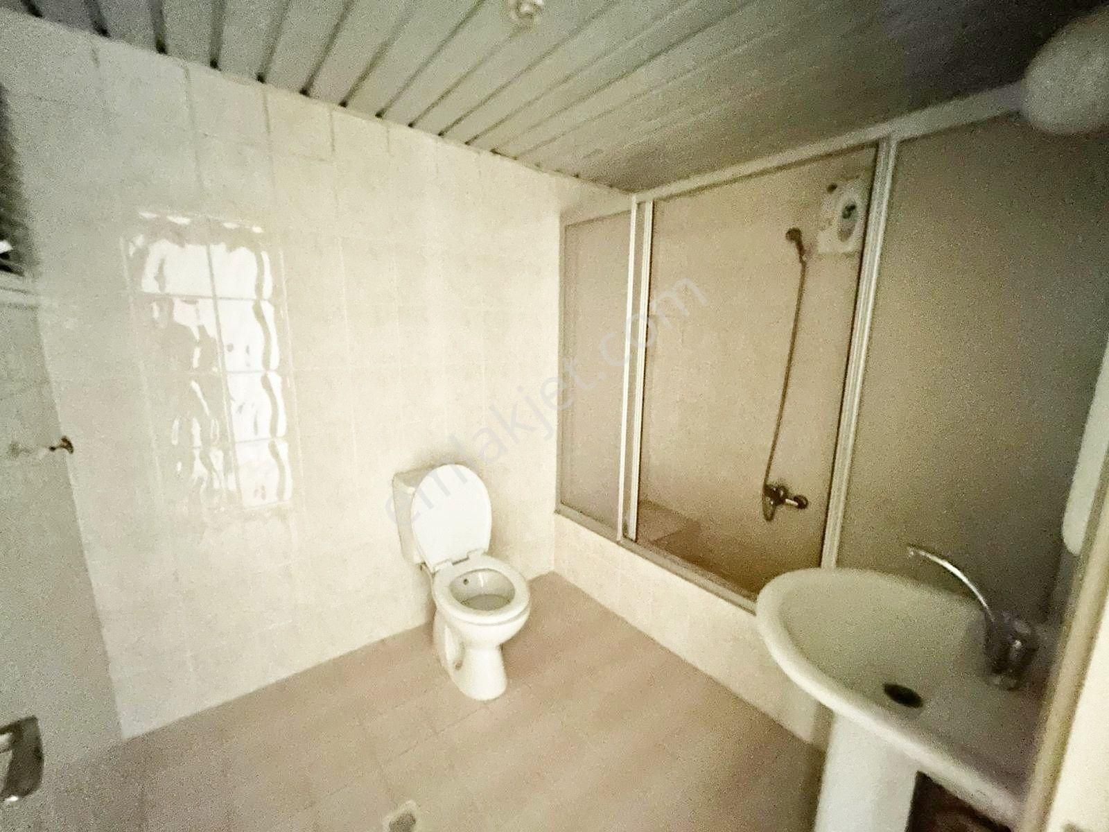 Final Okulları Civarı Güney Batı Cepheli 3+1 Kilerli Geniş Kullanışlı 2.kat Cazip Fiyat - Görsel 20