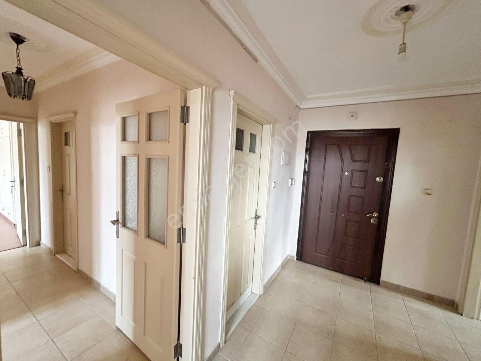 Final Okulları Civarı Güney Batı Cepheli 3+1 Kilerli Geniş Kullanışlı 2.kat Cazip Fiyat - Görsel 21