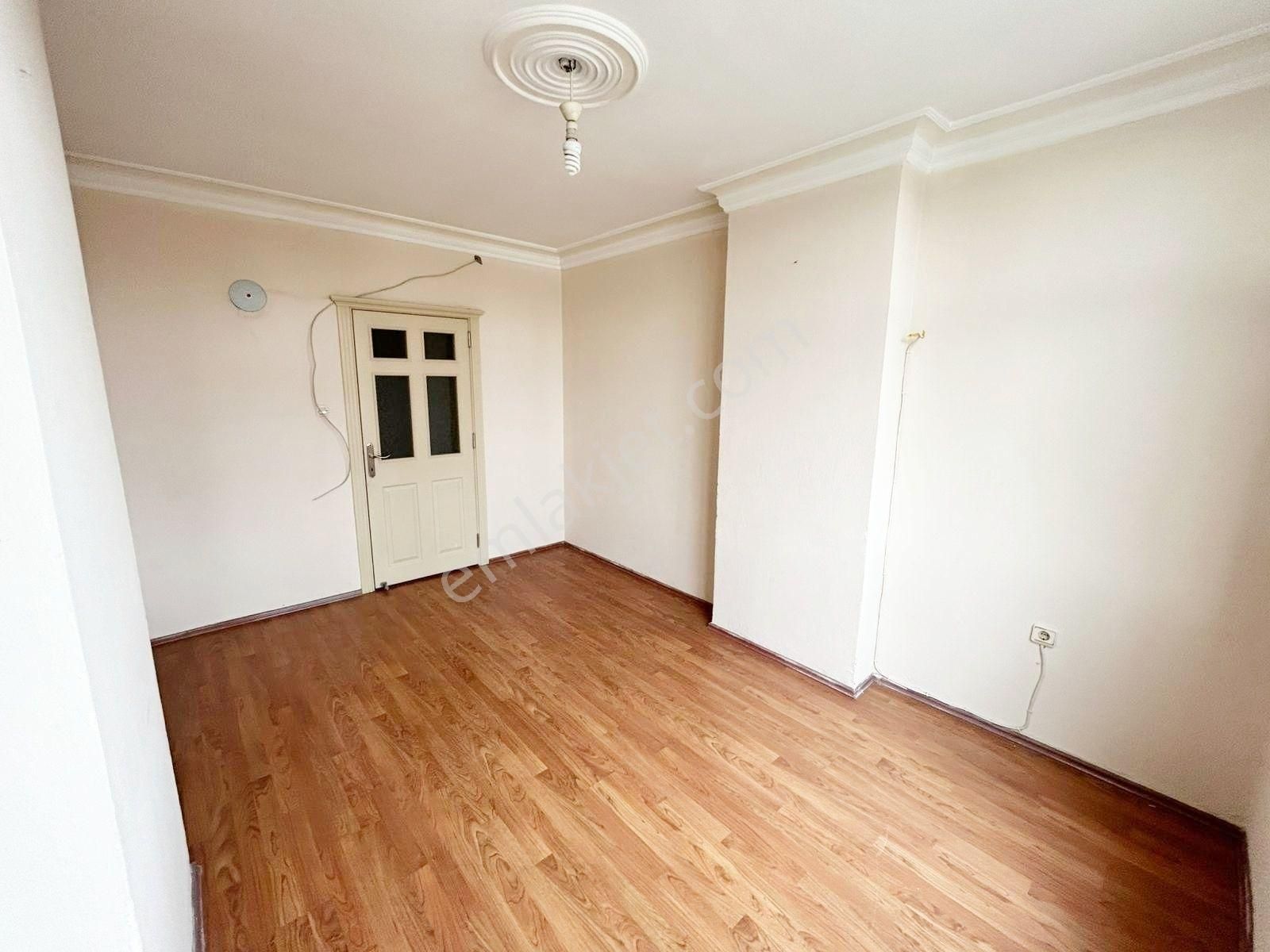 Final Okulları Civarı Güney Batı Cepheli 3+1 Kilerli Geniş Kullanışlı 2.kat Cazip Fiyat - Görsel 15