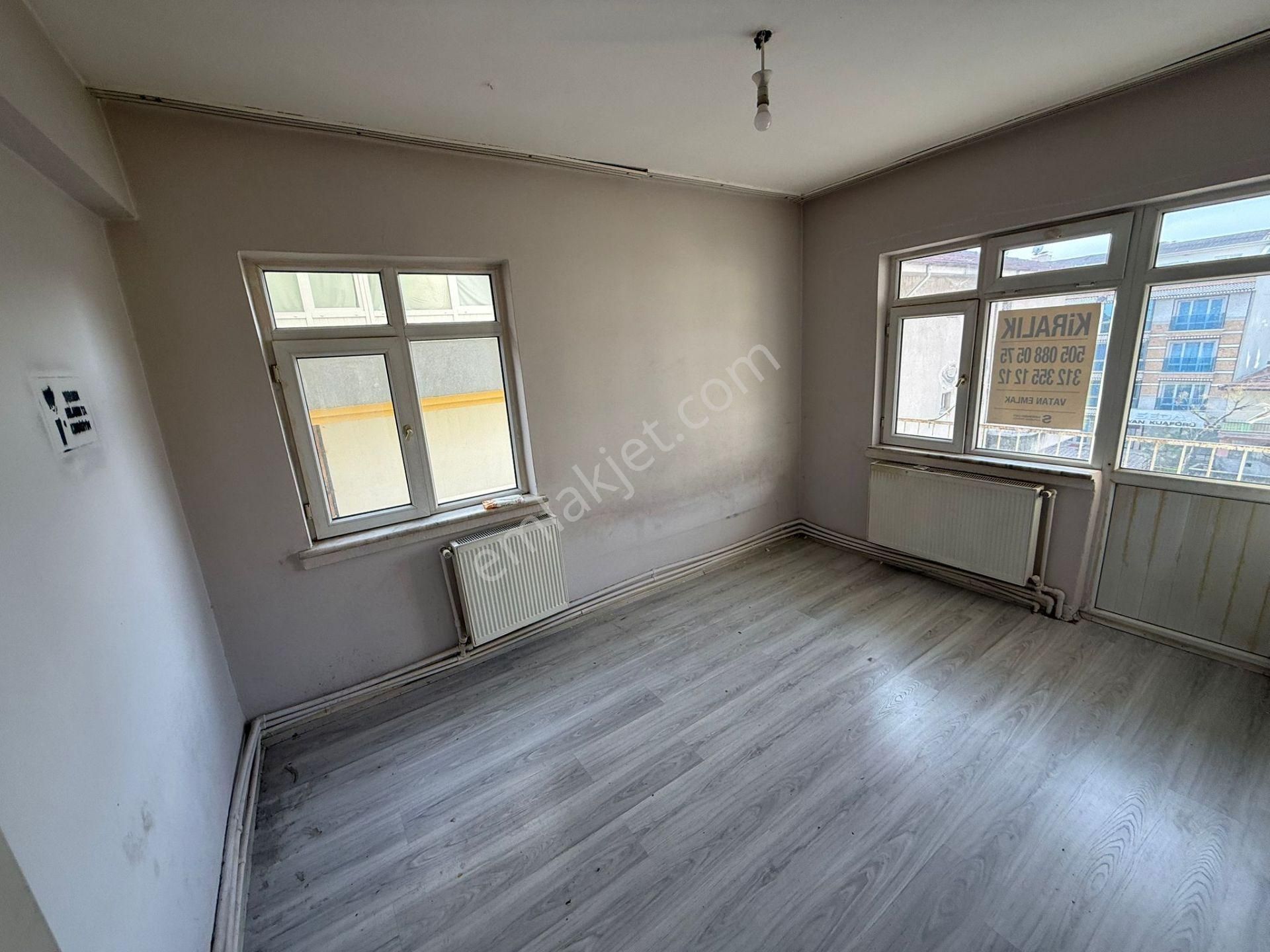 Bilgen Vatan'dan Aktepe Merkez'de 1. Kat Masrafsız Geniş M2 Cepheleri Açık Kiralık 3+1 Daire - Görsel 11