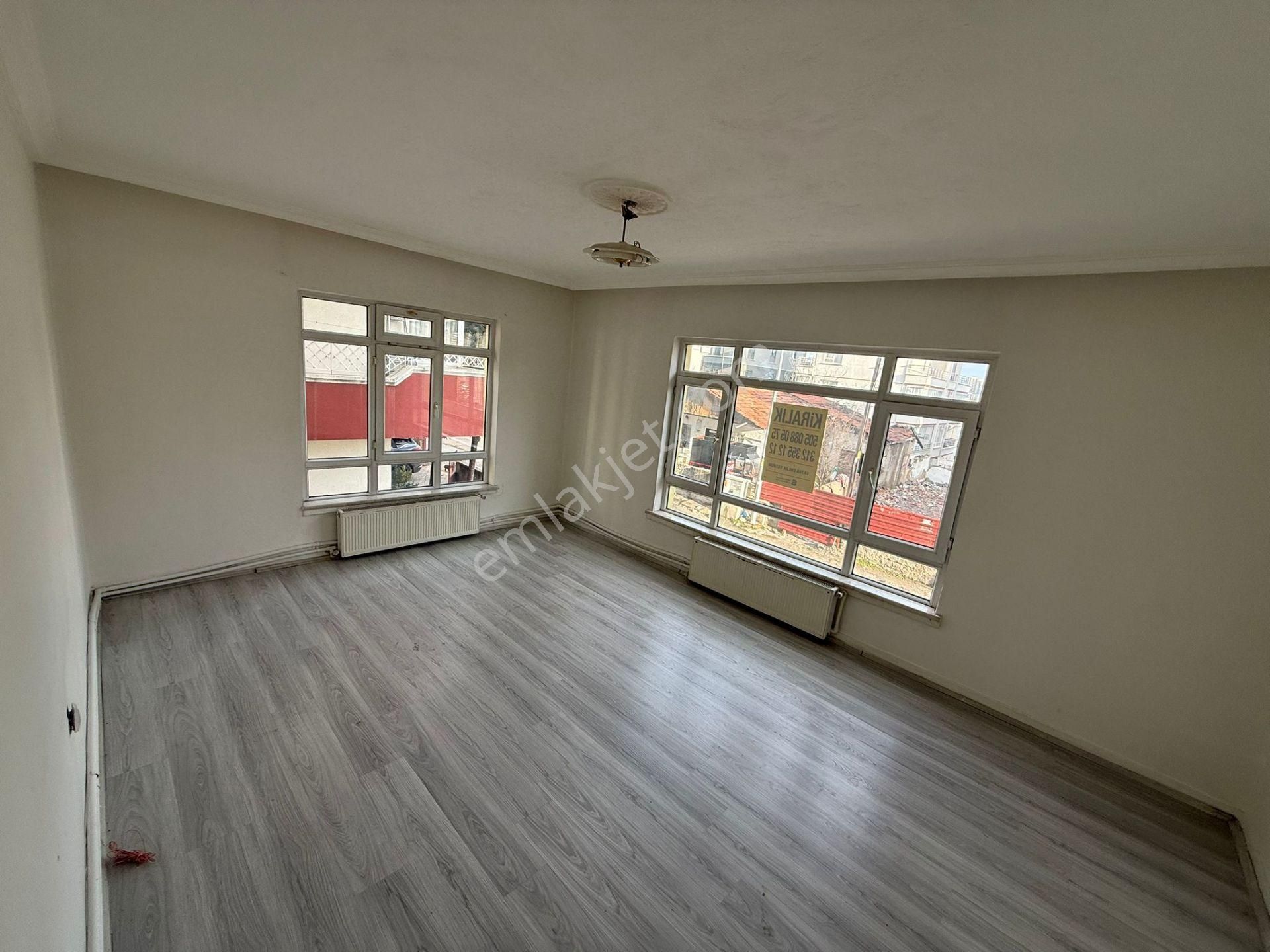 Bilgen Vatan'dan Aktepe Merkez'de 1. Kat Masrafsız Geniş M2 Cepheleri Açık Kiralık 3+1 Daire - Görsel 5