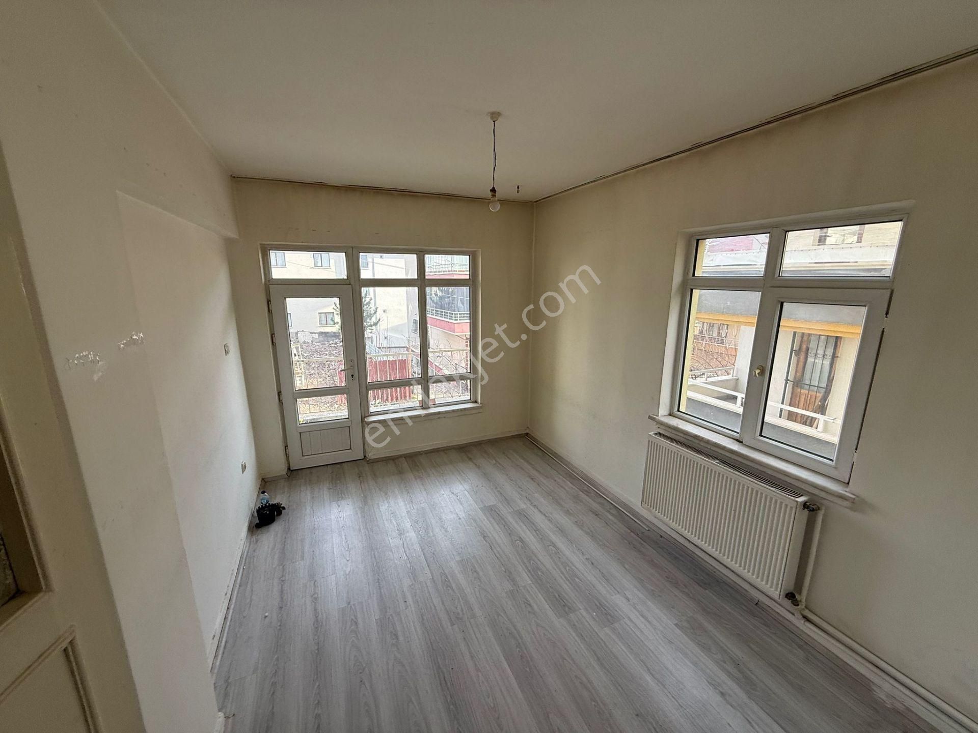 Bilgen Vatan'dan Aktepe Merkez'de 1. Kat Masrafsız Geniş M2 Cepheleri Açık Kiralık 3+1 Daire - Görsel 16