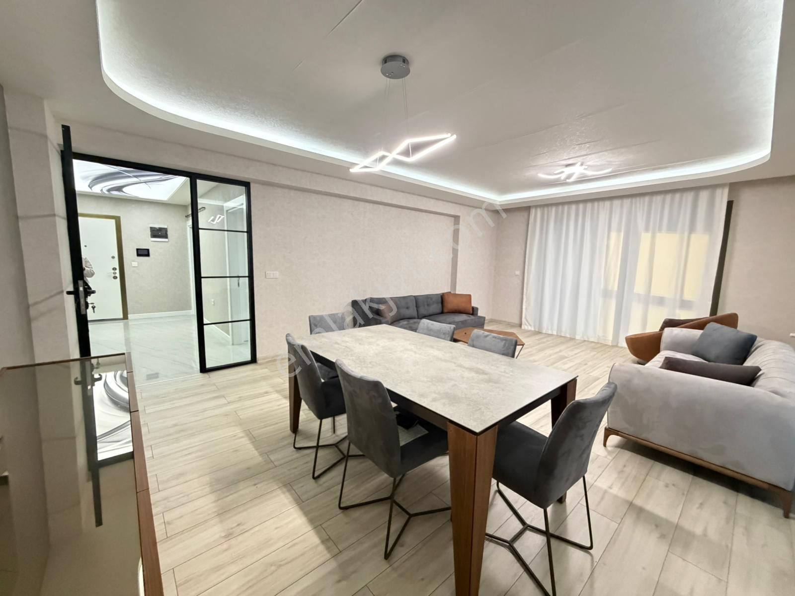 Pursaklar Mehmet Zengin Emlak'tan K. Otoparklı Çift Banyolu 15.kat 4+1 Ultra Lüks Sitede Daire - Görsel 12