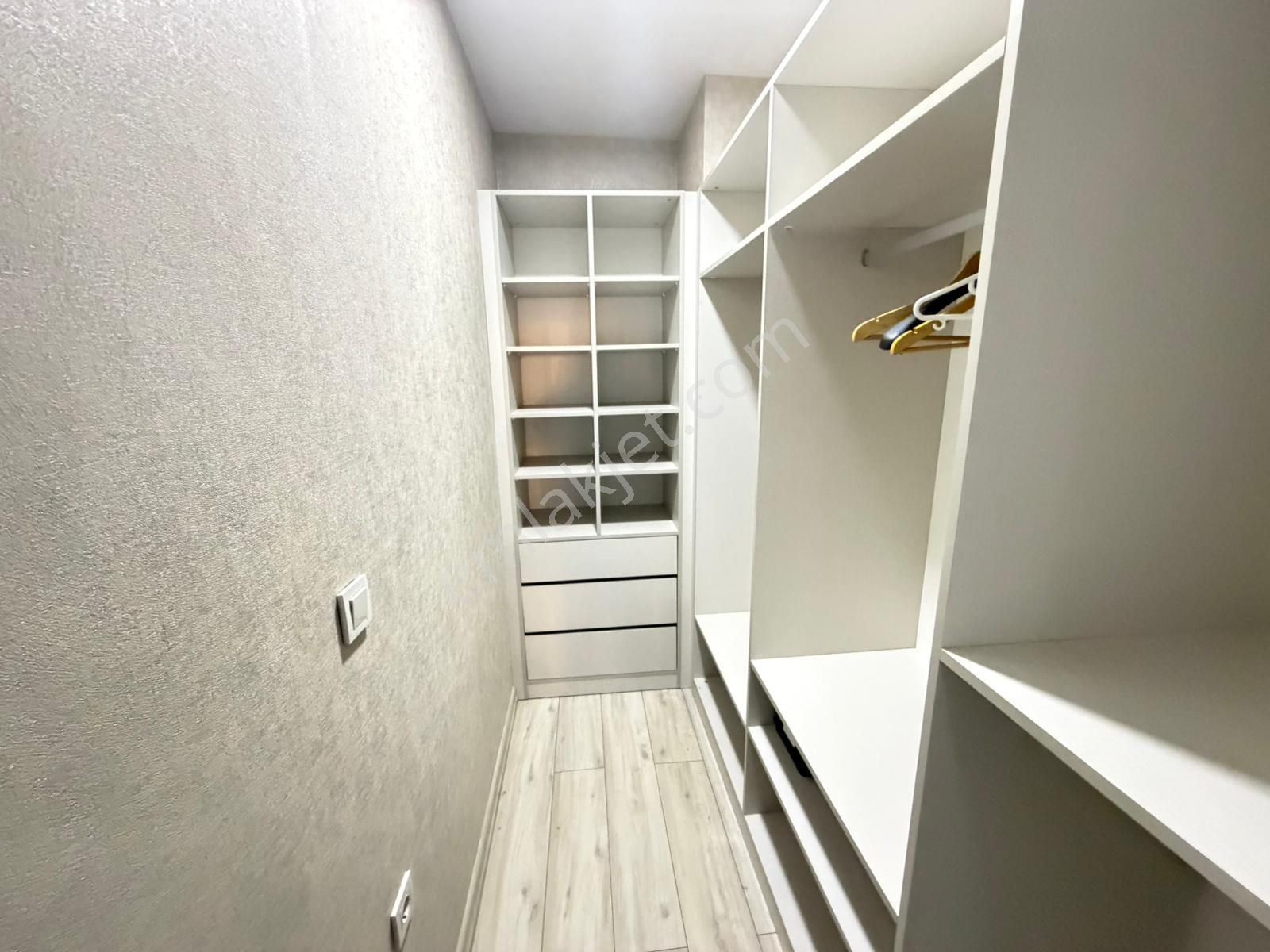 Pursaklar Mehmet Zengin Emlak'tan K. Otoparklı Çift Banyolu 15.kat 4+1 Ultra Lüks Sitede Daire - Görsel 38