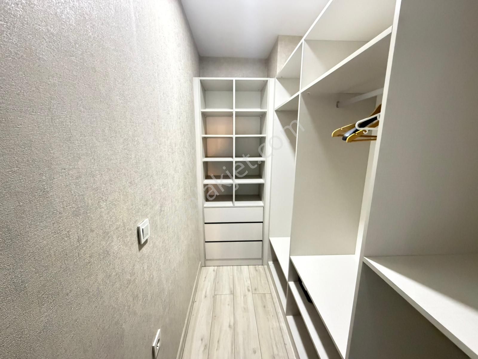 Pursaklar Mehmet Zengin Emlak'tan K. Otoparklı Çift Banyolu 15.kat 4+1 Ultra Lüks Sitede Daire - Görsel 37