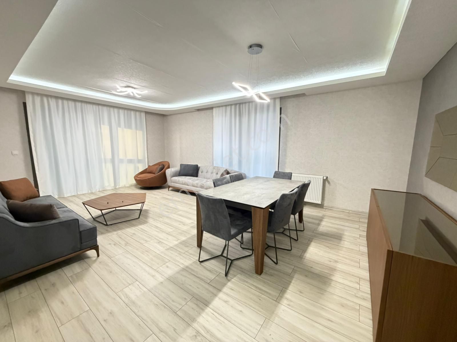 Pursaklar Mehmet Zengin Emlak'tan K. Otoparklı Çift Banyolu 15.kat 4+1 Ultra Lüks Sitede Daire - Görsel 13