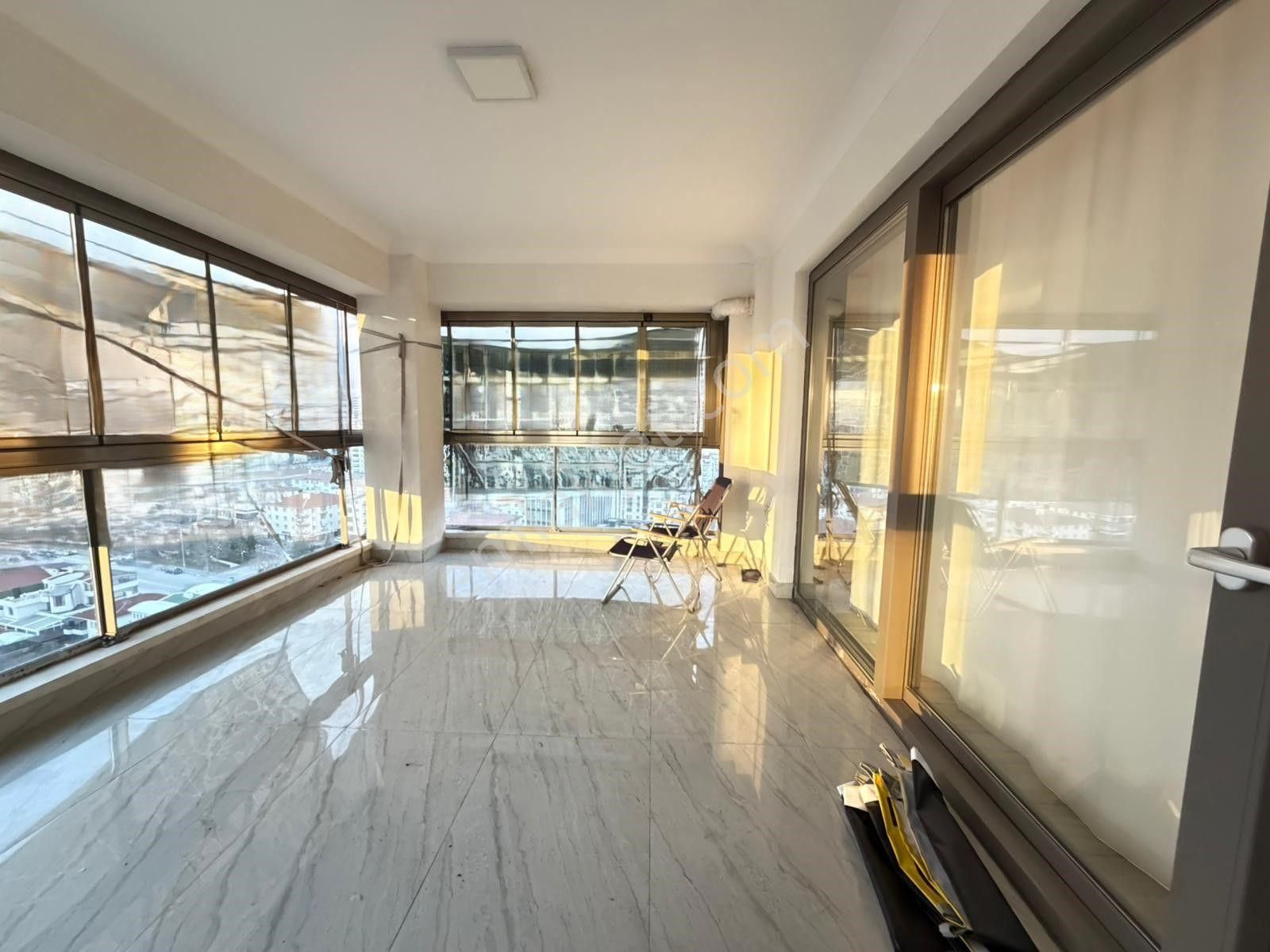 Pursaklar Mehmet Zengin Emlak'tan K. Otoparklı Çift Banyolu 15.kat 4+1 Ultra Lüks Sitede Daire - Görsel 31