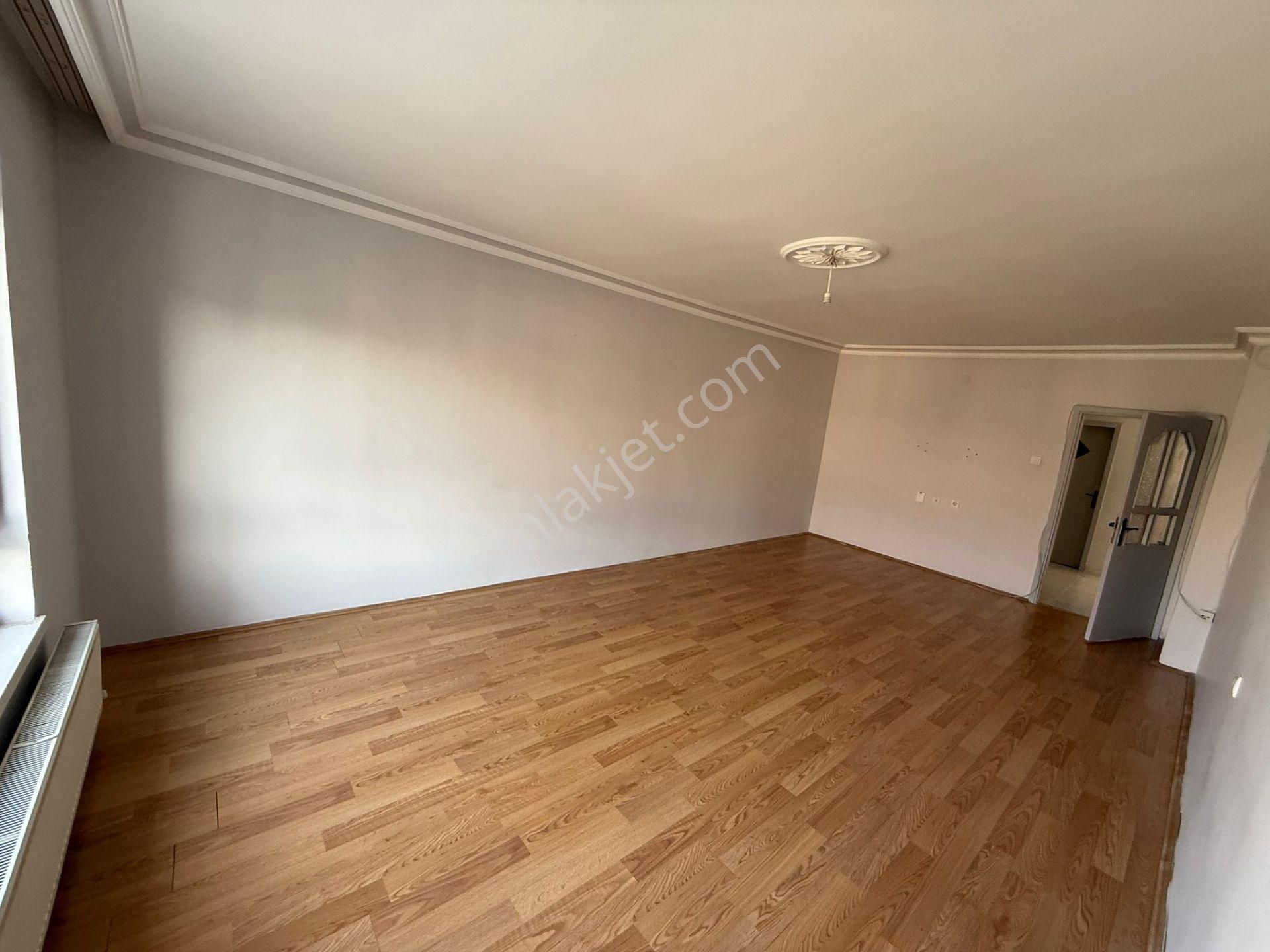 Bilgen Vatan'dan Yeşiltepe'de Cadde Yakını 3. Kat Orta Kat Ön Cephe 3+1 Kiralık Geniş Daire - Görsel 10