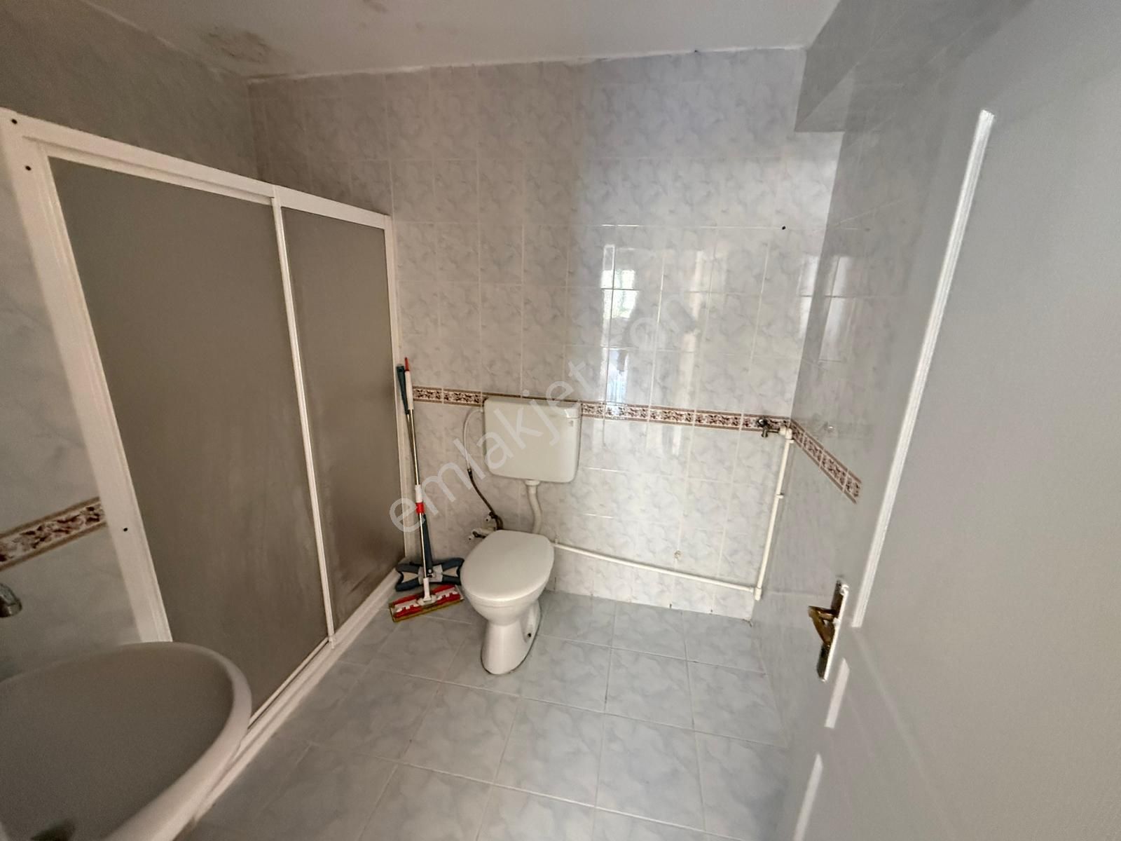 Bilgen Vatan'dan Yeşiltepe'de Cadde Yakını 3. Kat Orta Kat Ön Cephe 3+1 Kiralık Geniş Daire - Görsel 23