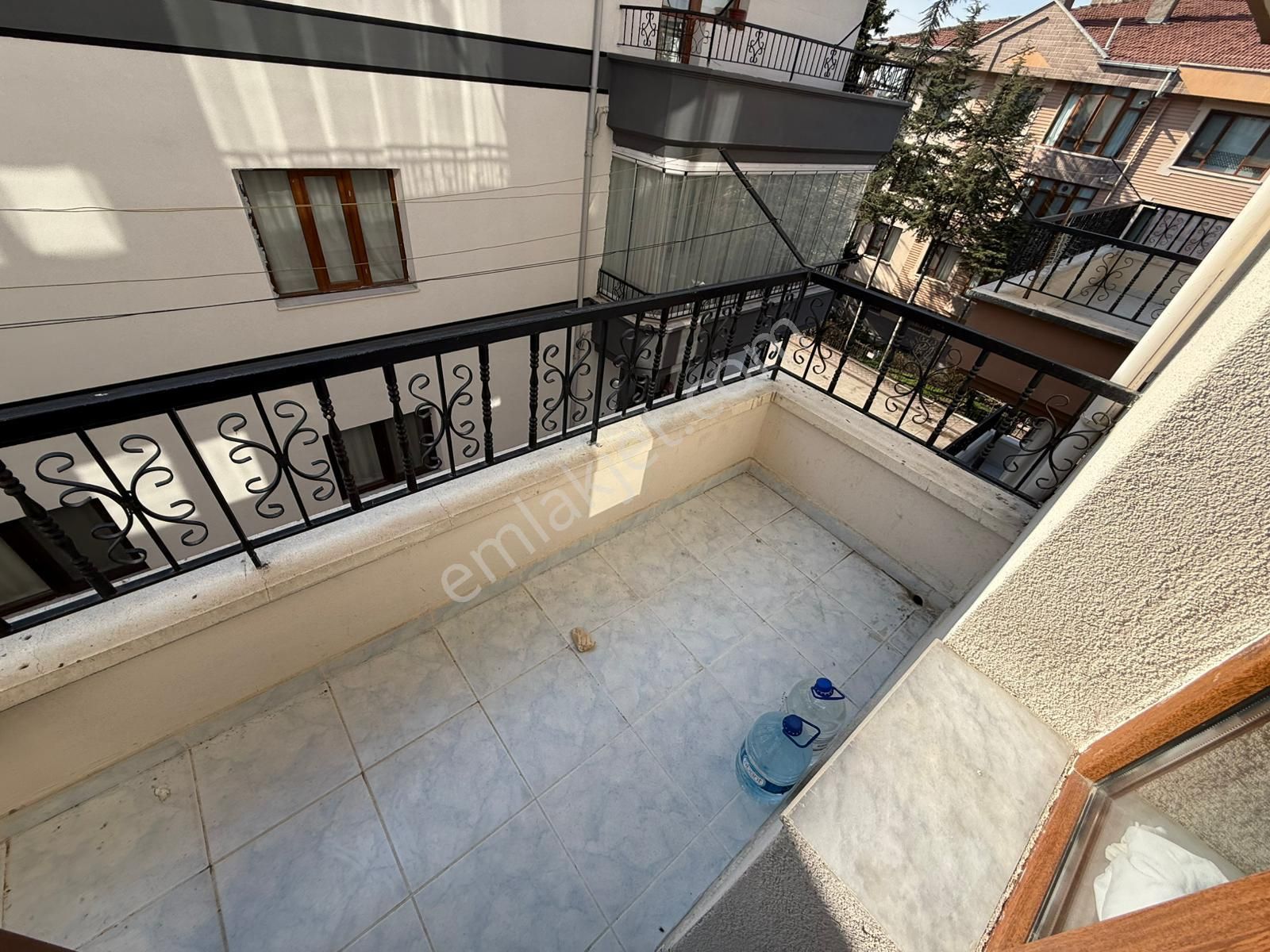 Bilgen Vatan'dan Yeşiltepe'de Cadde Yakını 3. Kat Orta Kat Ön Cephe 3+1 Kiralık Geniş Daire - Görsel 5