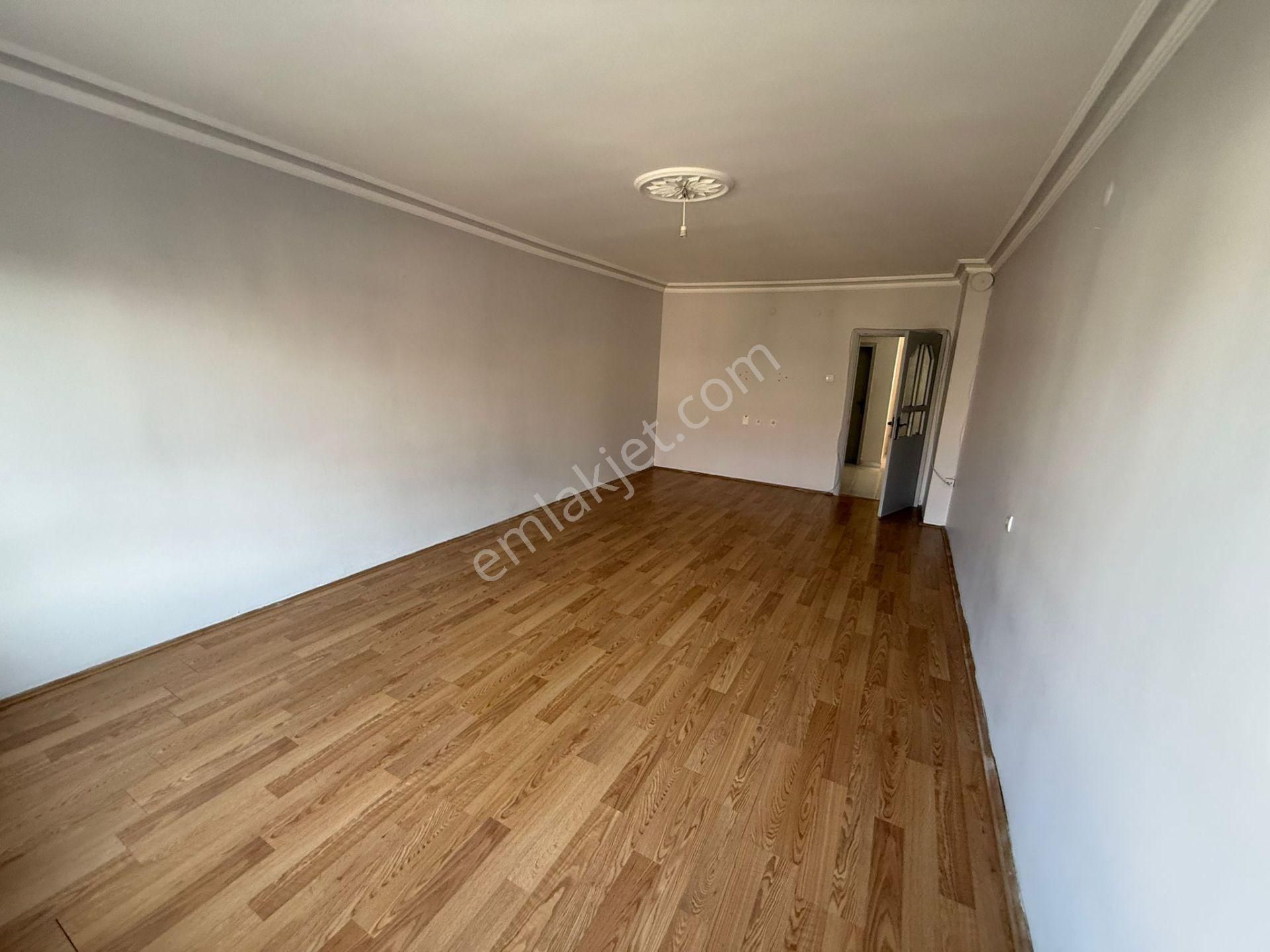 Bilgen Vatan'dan Yeşiltepe'de Cadde Yakını 3. Kat Orta Kat Ön Cephe 3+1 Kiralık Geniş Daire - Görsel 11