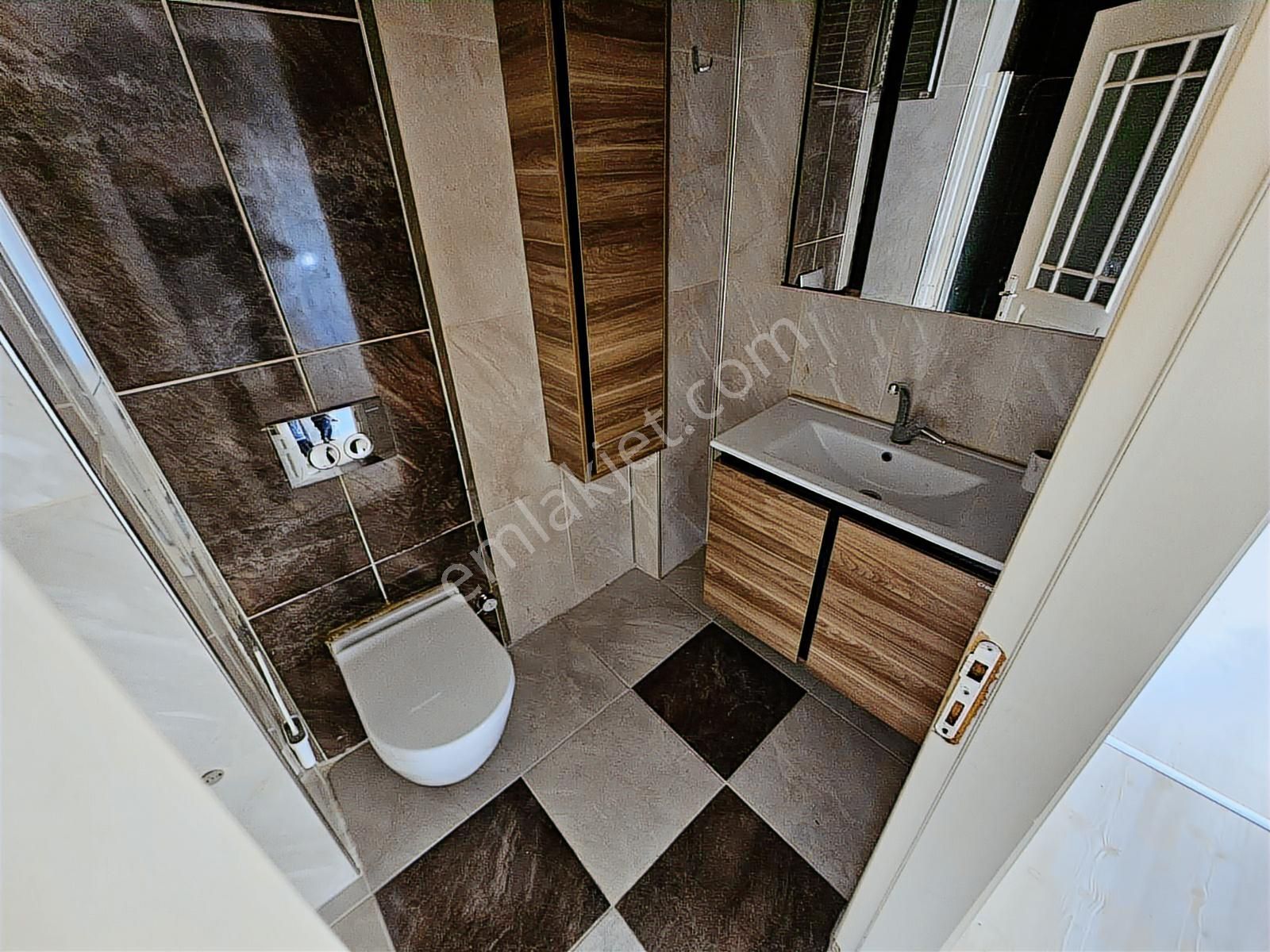 Kocamustafapaşa Seyidömer Fulyapılı 2+1 70mk 4.son Kat3.300.000