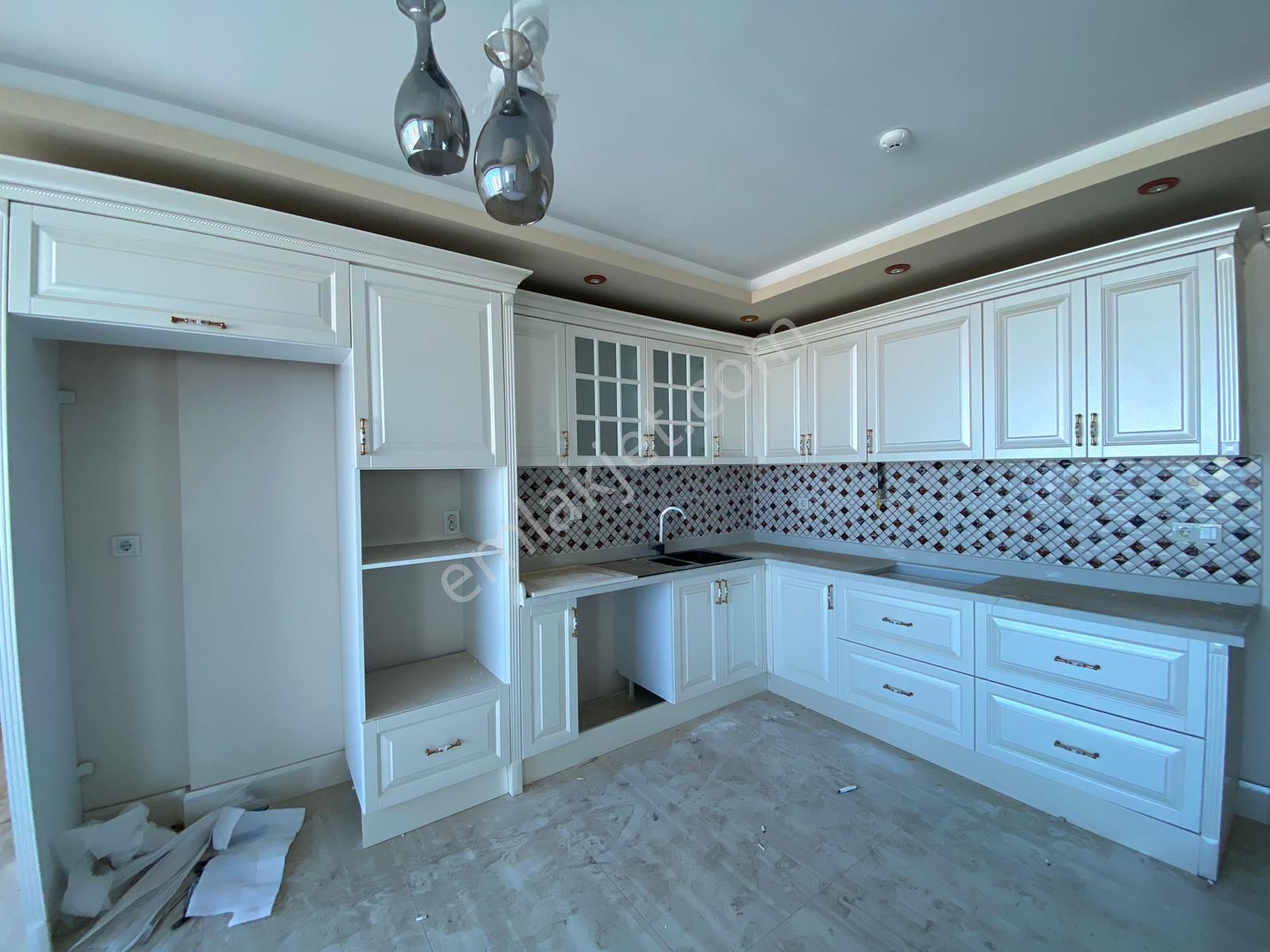 Karınca'dan Akdeniz Mh'de Full Yapılı Yüksek Kat Satılık 4+1