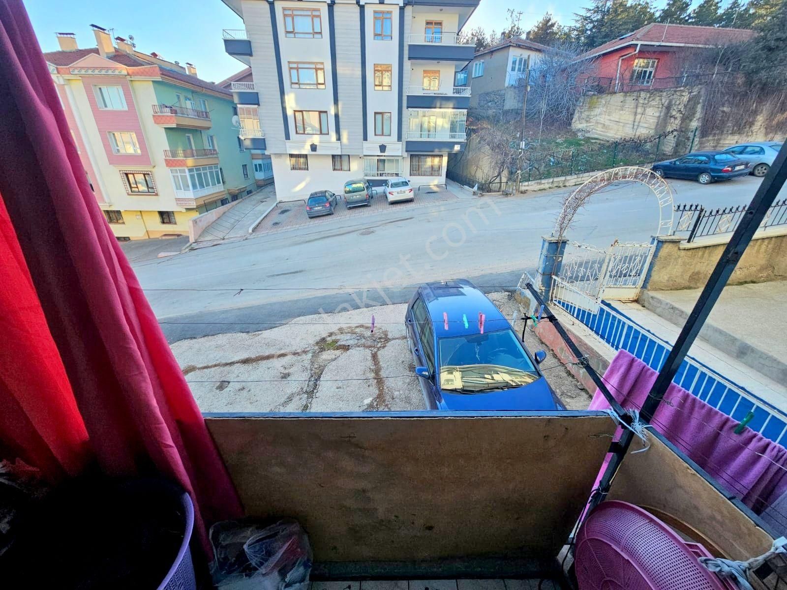 Bilgen Vatan'dan Hacıkadın Göbek'te Cadde Yakını Yüksek Giriş Kat Konumlu 3+1 - Görsel 21