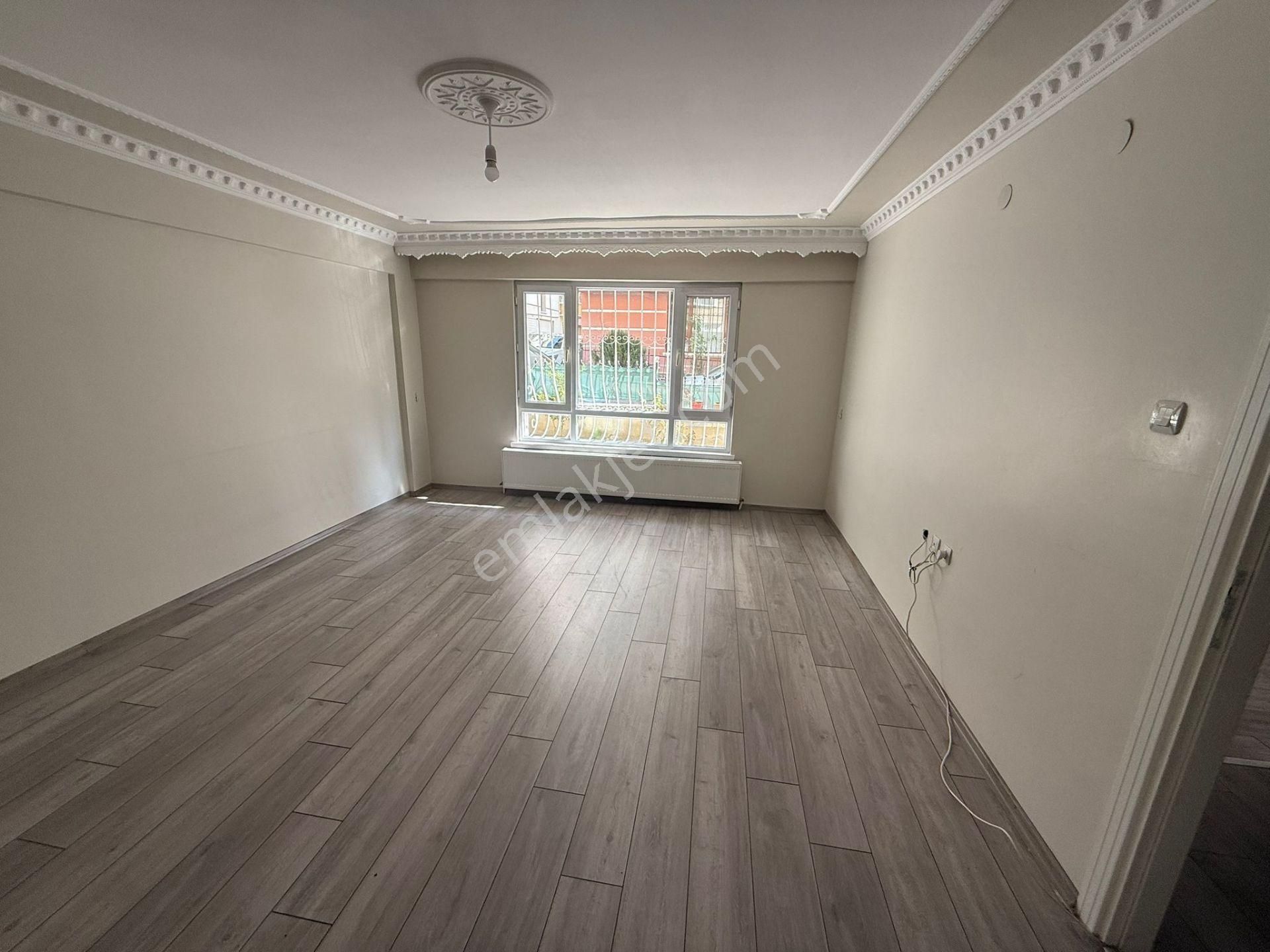 Bilgen Vatan'dan Aktepe Merkez'de Cadde Yakını Yüksek Giriş Ebeveyn Banyolu 3+1 Geniş Daire