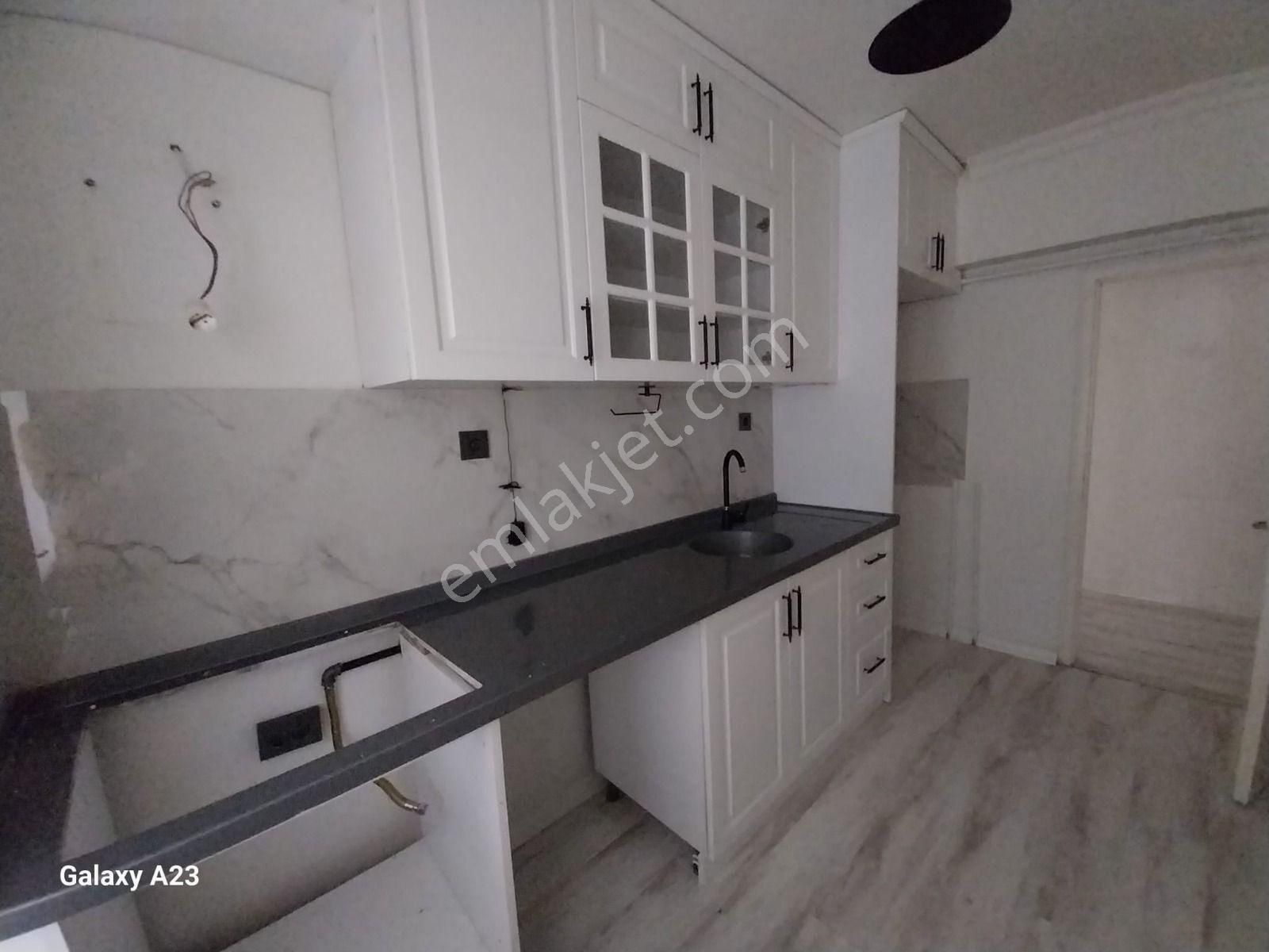 Bilgen Vatan'dan Uyanış Mahallesi Cadde Üzeri Yeni Bina Giriş Kat Ön Cephe Masrafsız Yapılı 3+1 - Görsel 2