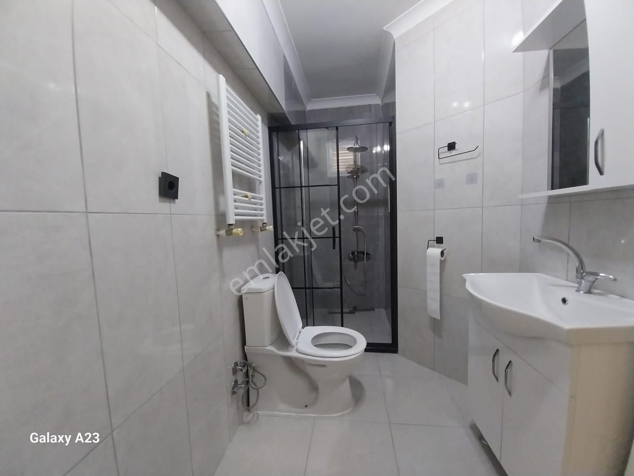 Bilgen Vatan'dan Uyanış Mahallesi Cadde Üzeri Yeni Bina Giriş Kat Ön Cephe Masrafsız Yapılı 3+1 - Görsel 31