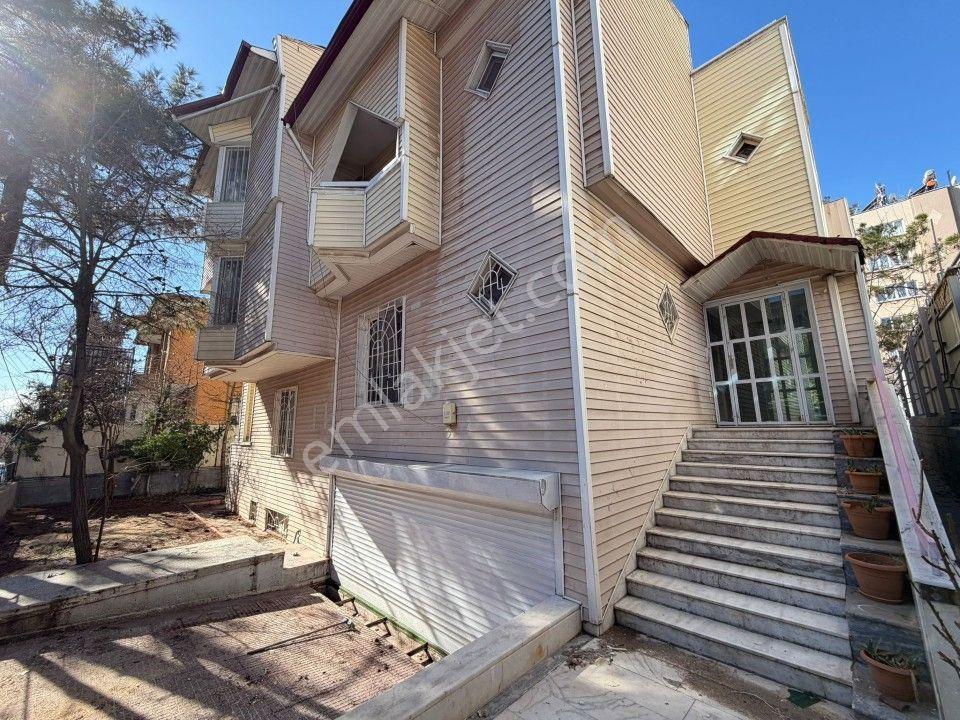 Repa Gayrimenkul Furkan Özer'den Merkezi Lokasyonda 6+2 Villa - Görsel 3