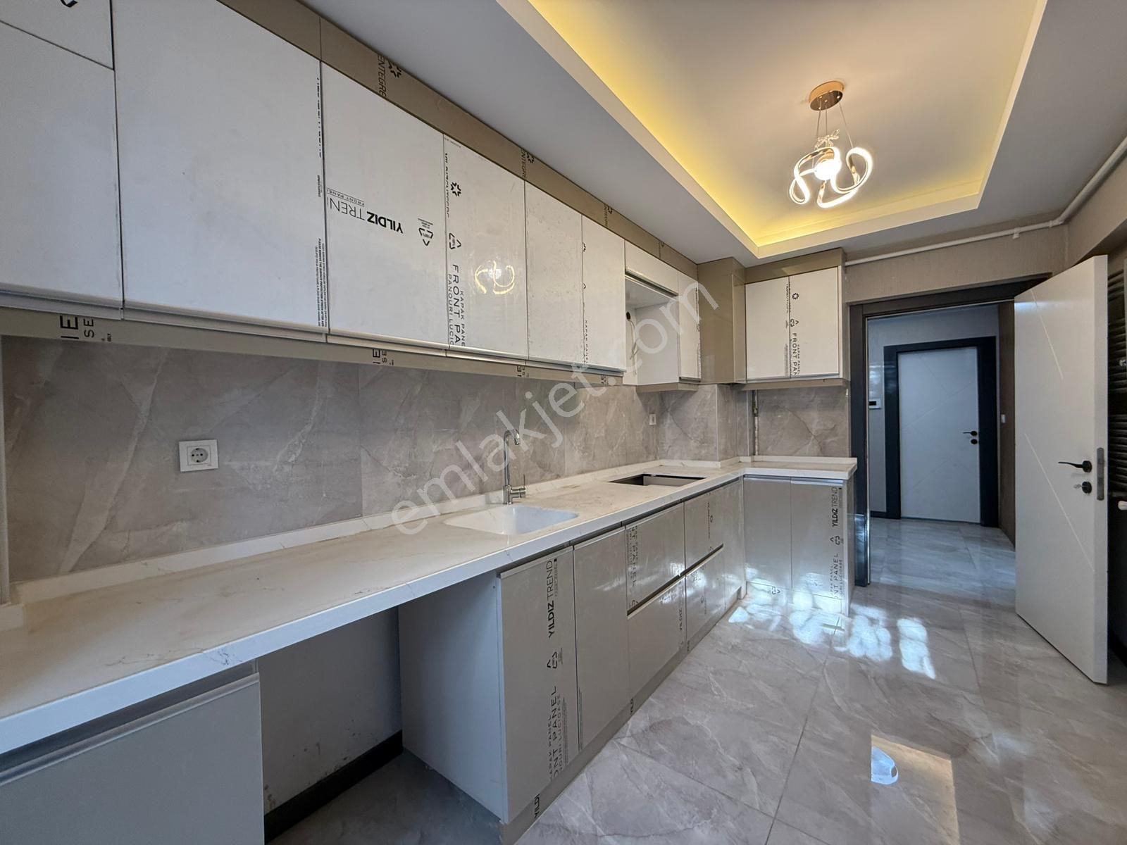 Kariyer'den Etlik Merkezde 3+1 Ultra Lüx Yapılı Kat Konumunda Yüksek Giriş Daire - Görsel 12