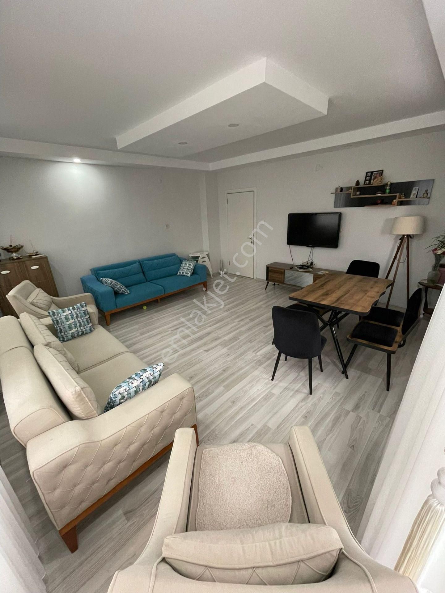 İçi Komple Yenilenmiş 3+1 Tramwaya 200 Metre Geniş Kulanışlı Daire