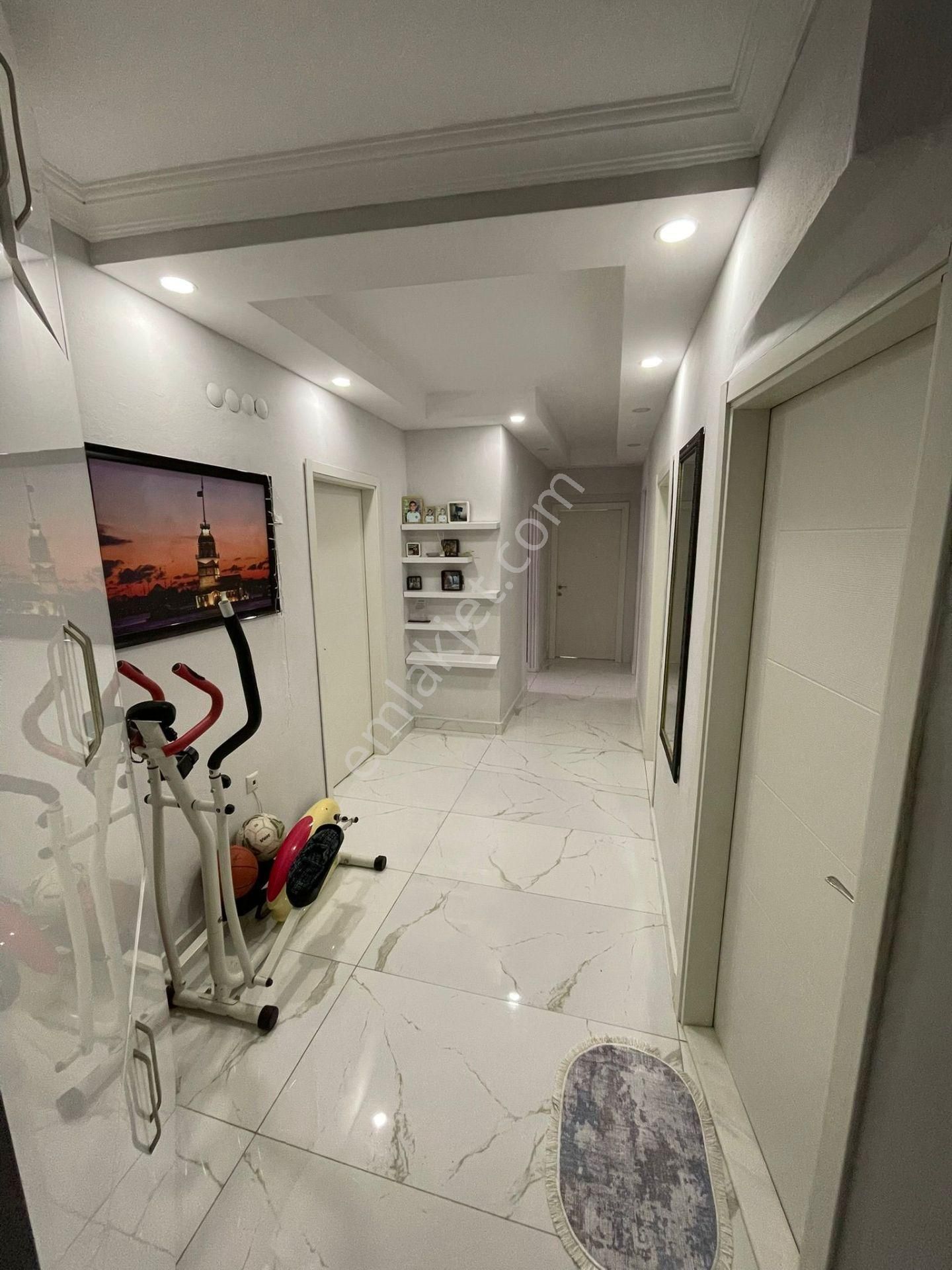 İçi Komple Yenilenmiş 3+1 Tramwaya 200 Metre Geniş Kulanışlı Daire - Görsel 8