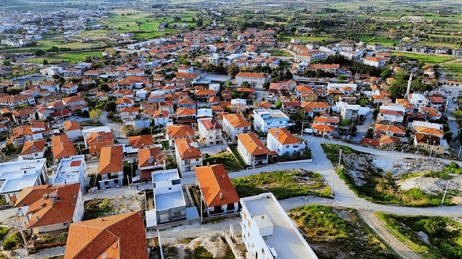 Foça Kazım Dirik Mah. Satılık Teraslı 2+1 Daire - Görsel 34