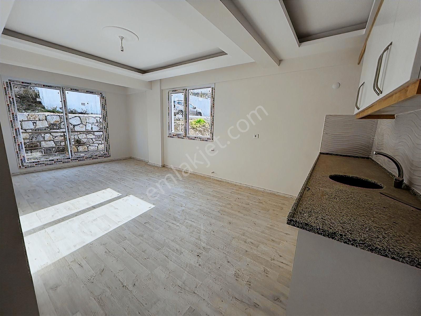 Foça Kazım Dirik Mah. Satılık Teraslı 2+1 Daire - Görsel 21