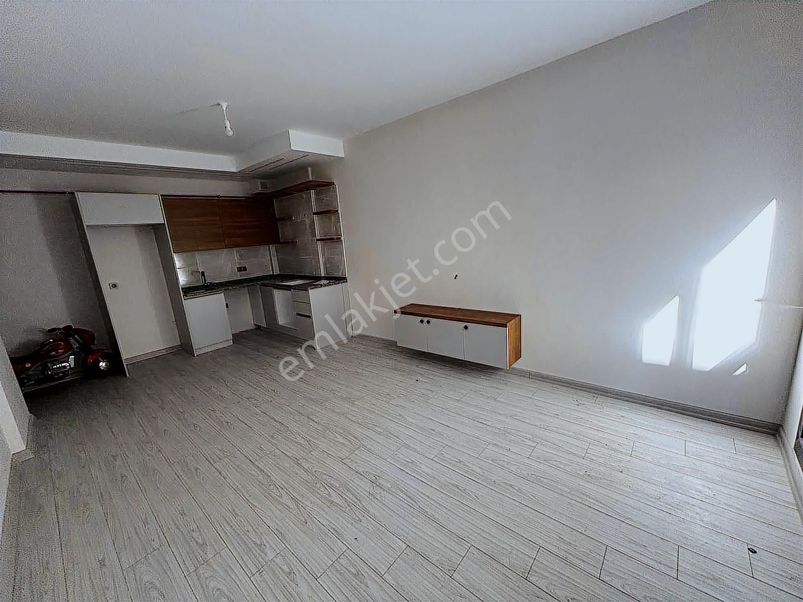 Kuşadası Merkezde Sıfır Doğalgazlı 2+1 Fırsat Daire - Görsel 12