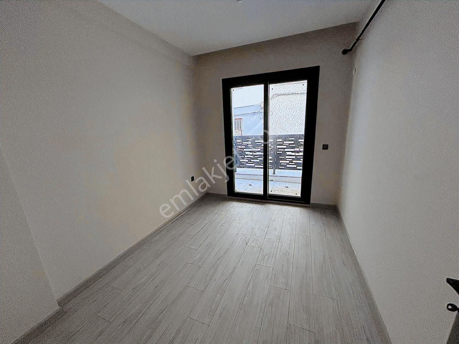 Kuşadası Merkezde Sıfır Doğalgazlı 2+1 Fırsat Daire - Görsel 15