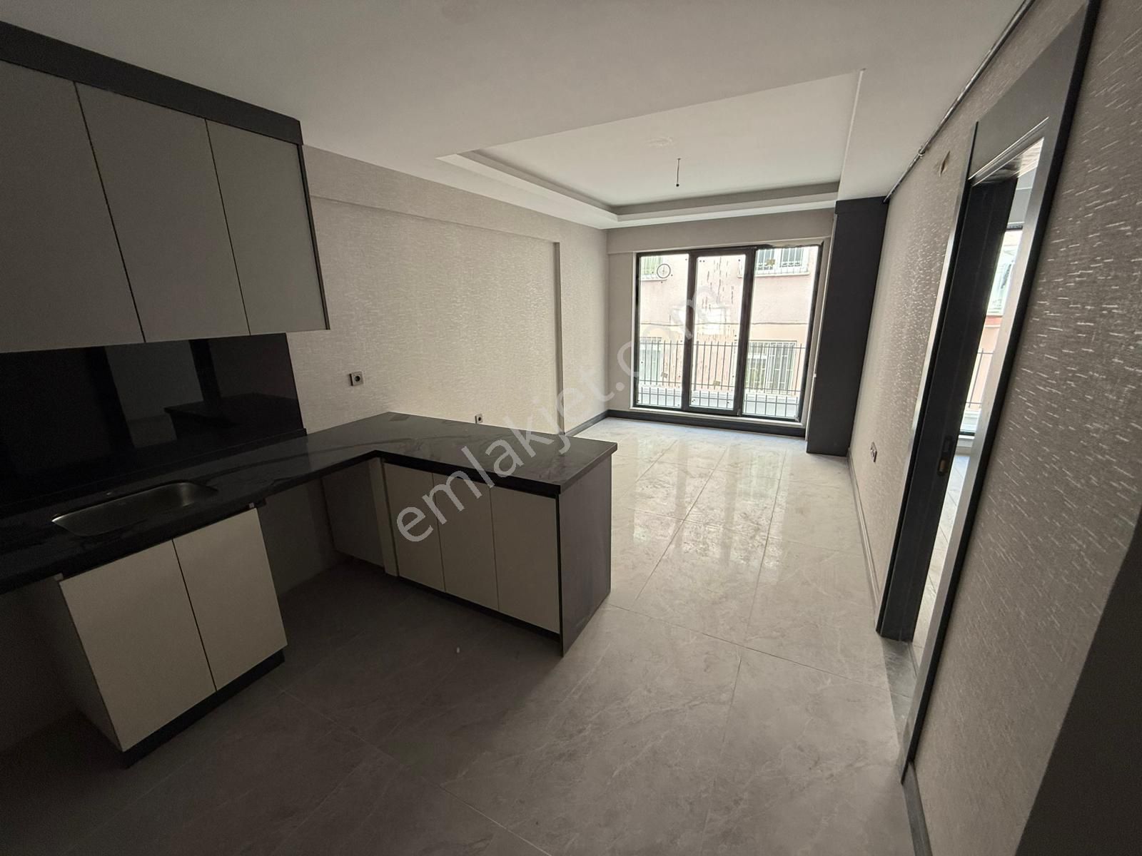 Kariyer'den İncirli'de Tek! Merkezi Konumda Her Katta 1+1 2+1 Lüx Alttan Isıtmalı Daireler - Görsel 24