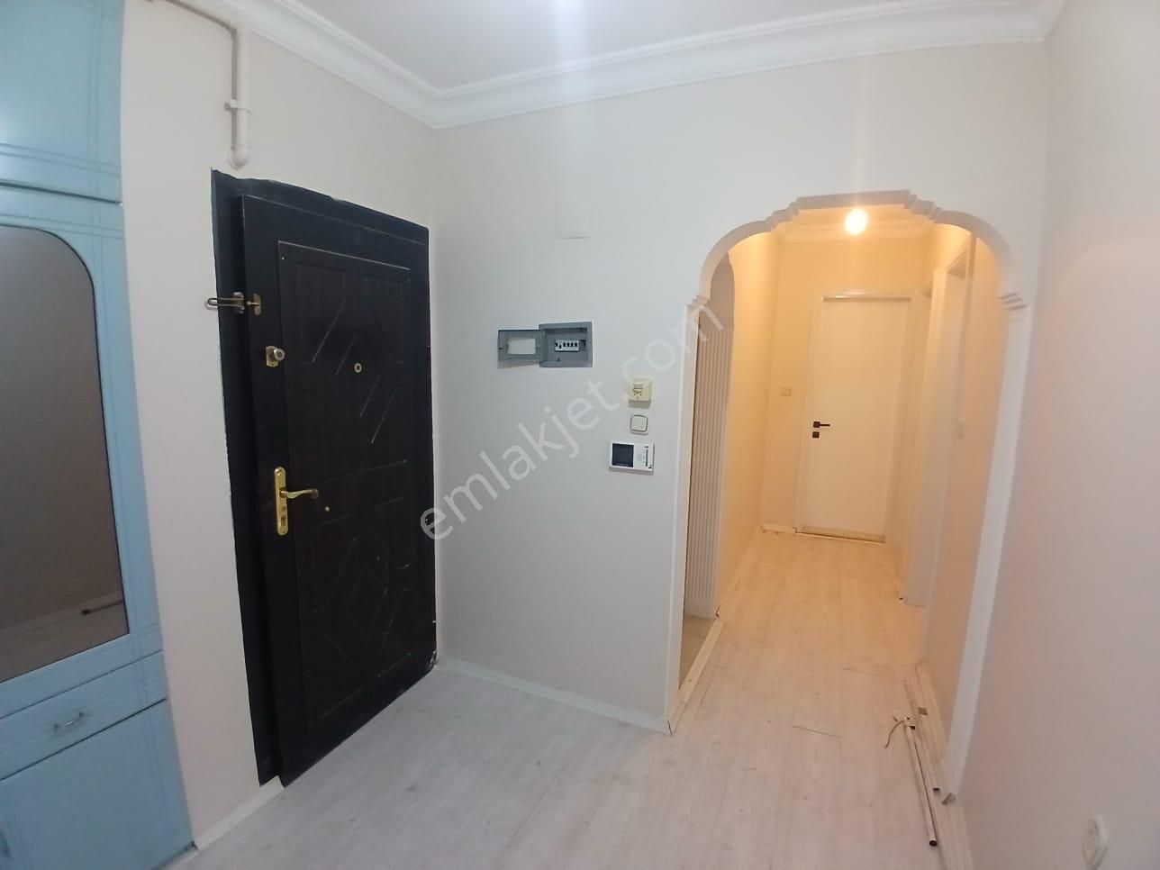 Ender Uysal Gayrimenkulden Bursa Caddesine Yakın 2+1 Asansörlü Arakat Geniş Kiralık Daire... - Görsel 8