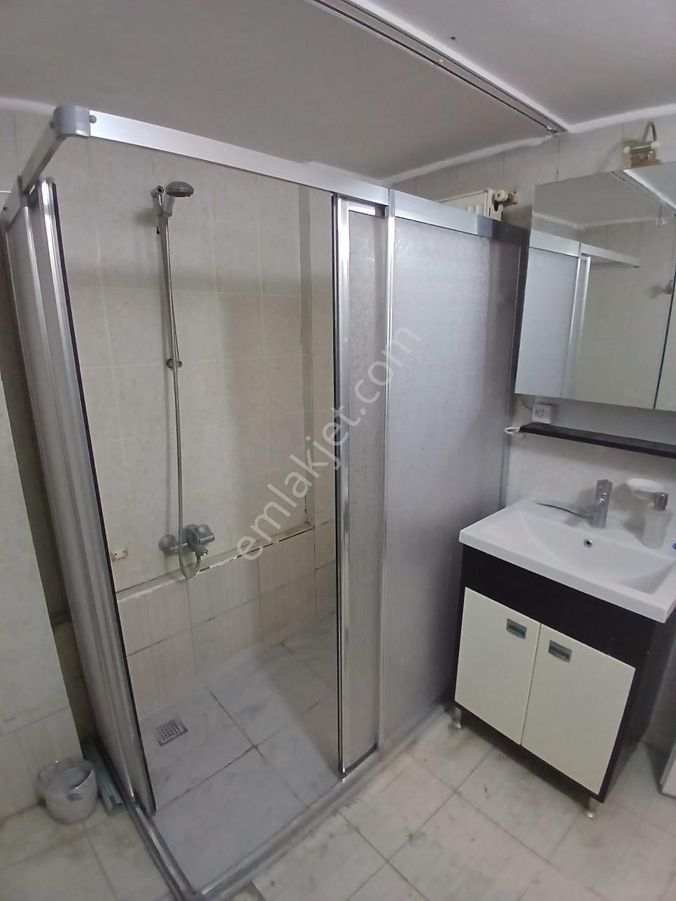 Ender Uysal Gayrimenkulden Bursa Caddesine Yakın 2+1 Asansörlü Arakat Geniş Kiralık Daire... - Görsel 12