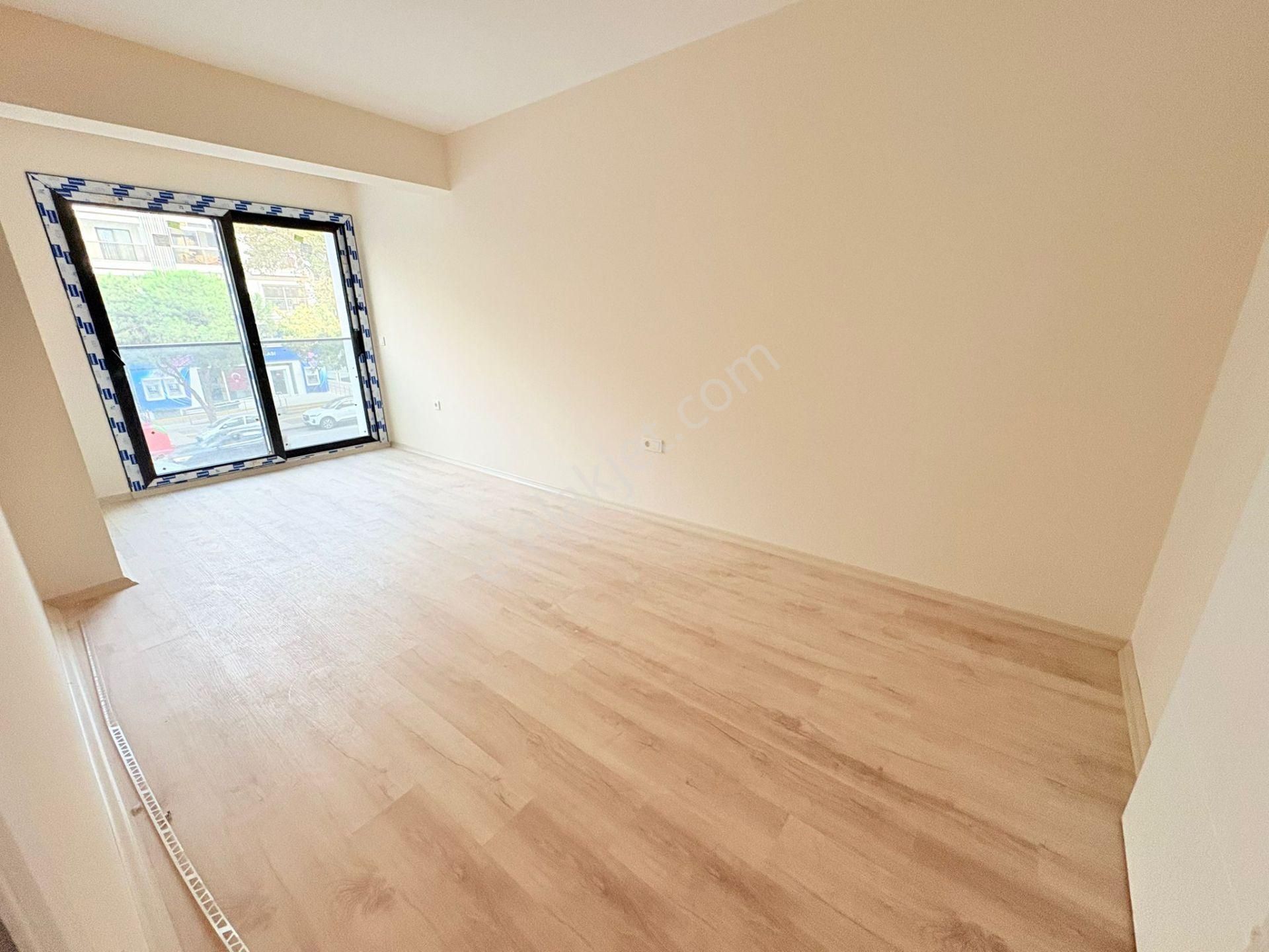 Karşıyaka Girne Caddesinde Yeni Binada Kiralık Köşe 3+1 Daire - Görsel 15