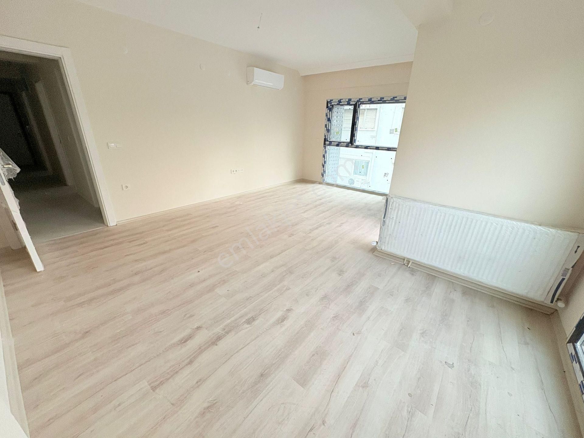 Karşıyaka Girne Caddesinde Yeni Binada Kiralık Köşe 3+1 Daire - Görsel 13