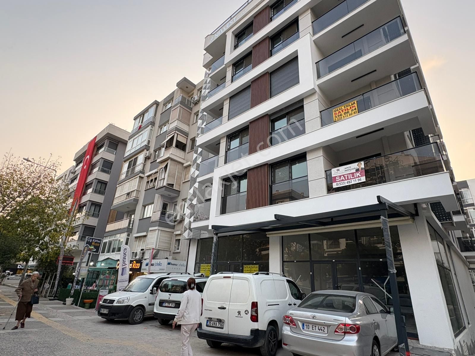 Karşıyaka Girne Caddesinde Yeni Binada Kiralık Köşe 3+1 Daire - Görsel 7