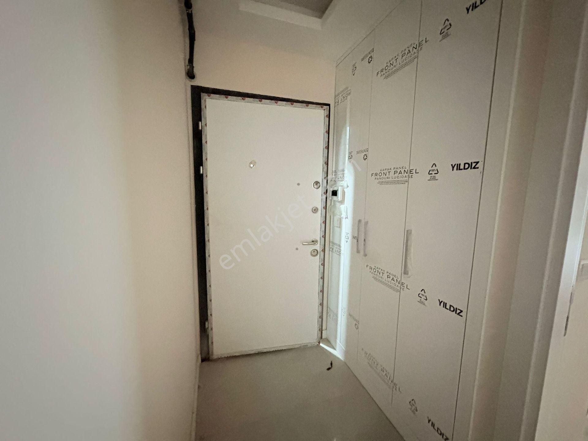 Karşıyaka Girne Caddesinde Yeni Binada Kiralık Köşe 3+1 Daire - Görsel 10