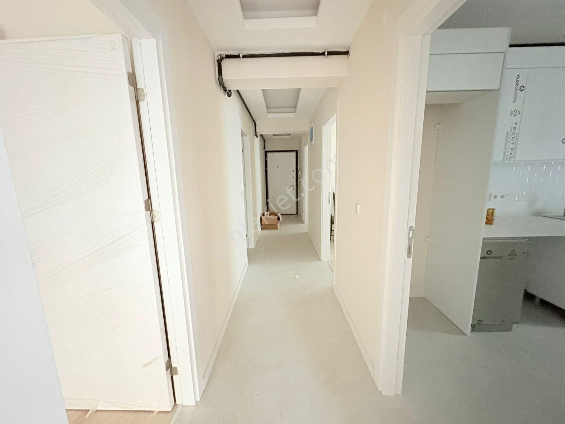 Karşıyaka Girne Caddesinde Yeni Binada Kiralık Köşe 3+1 Daire - Görsel 14