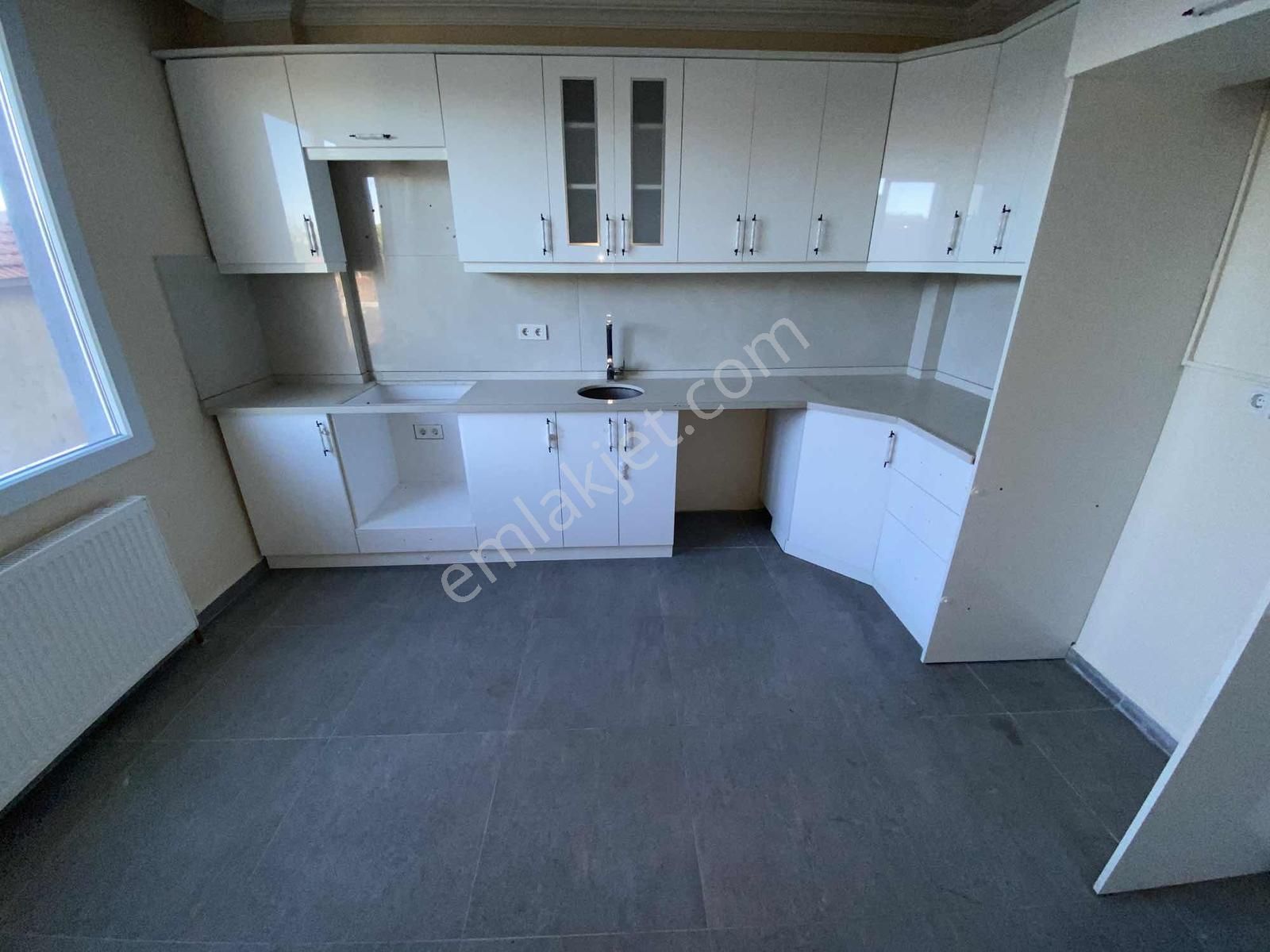 Dağlı Gayrimenkul'den Sıfır 3+1 Ara Kat Kaloriferli Cadde Üzeri - Görsel 14