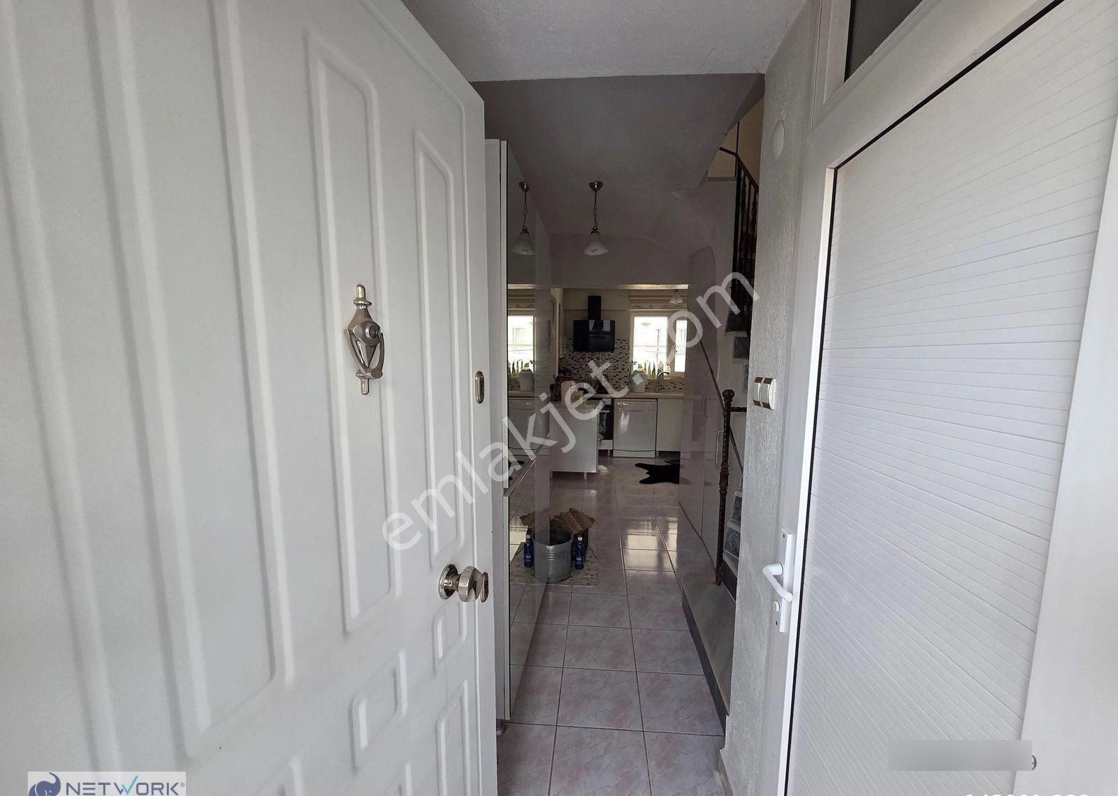 Kuşadası Soğucak Bölgesinde Havuzlu Sitede Triplex Yazlık - Görsel 3